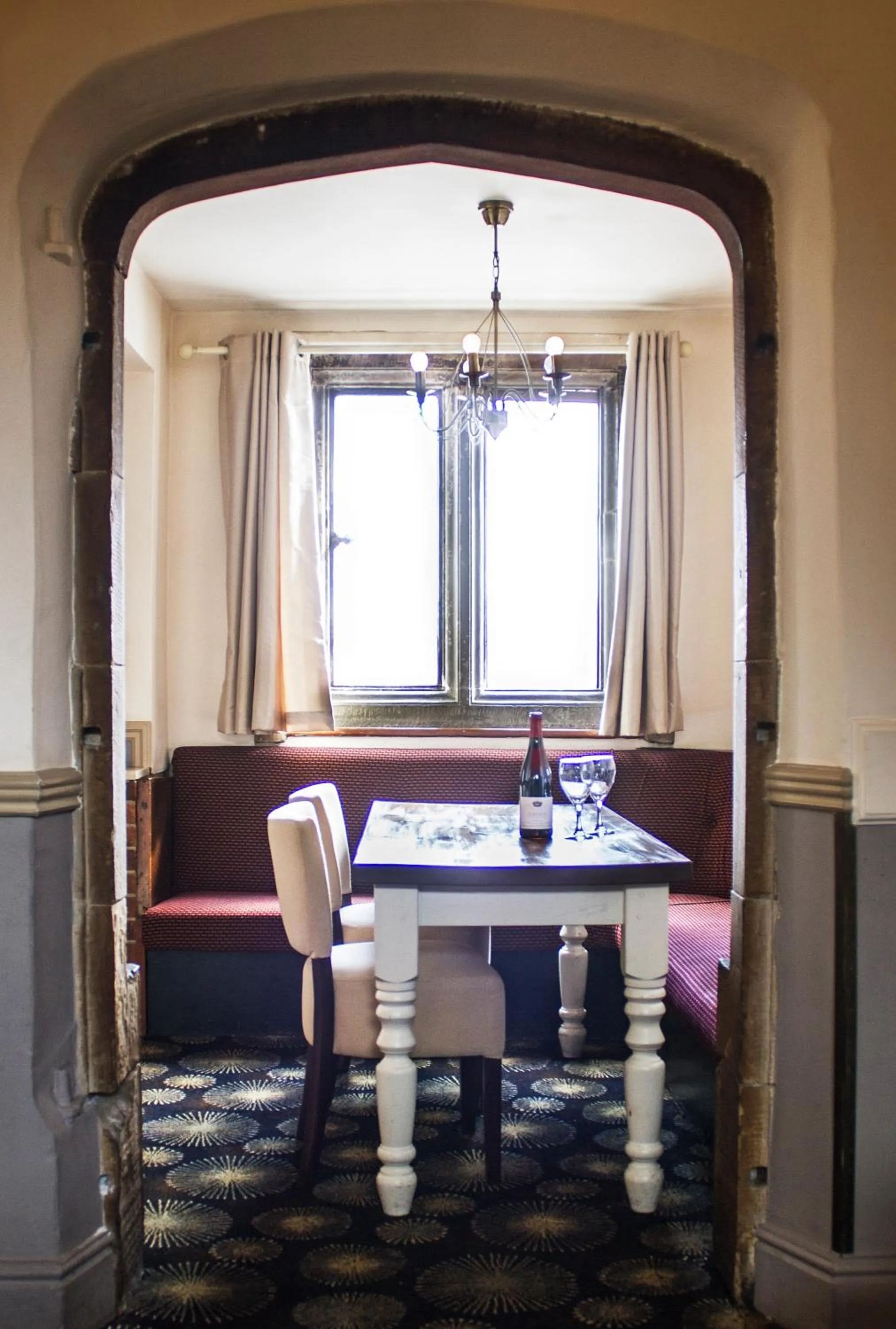 Restaurant/places to eat in The Boars Head Hotel