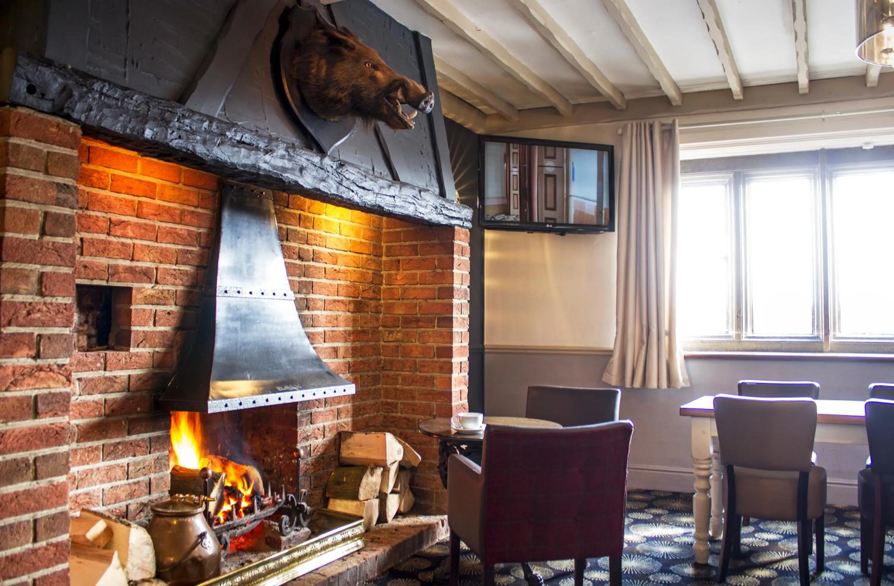 Restaurant/places to eat in The Boars Head Hotel