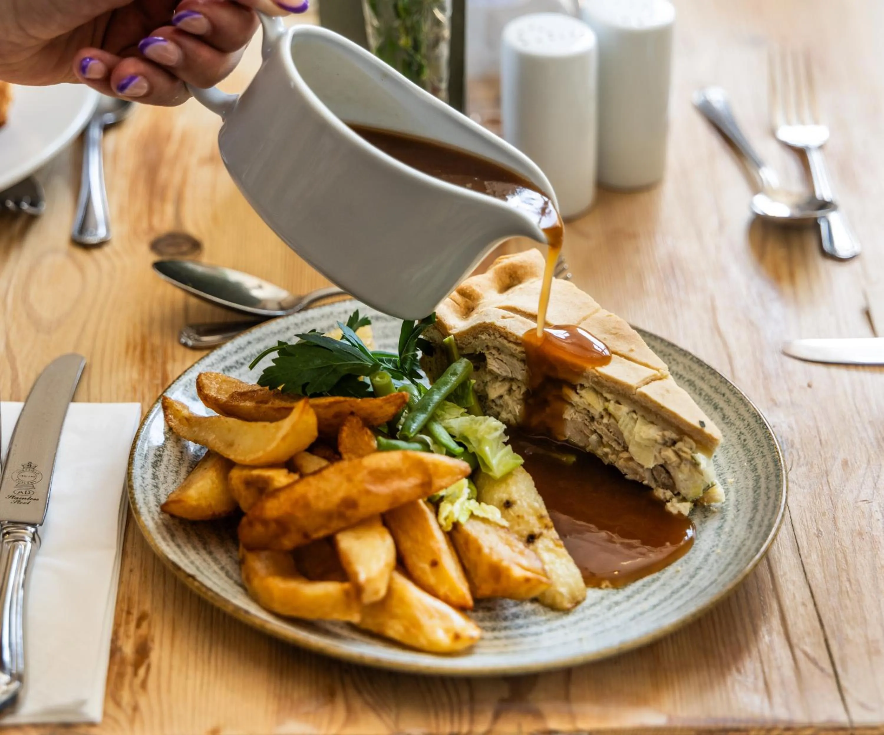 Restaurant/places to eat in The Boars Head Hotel