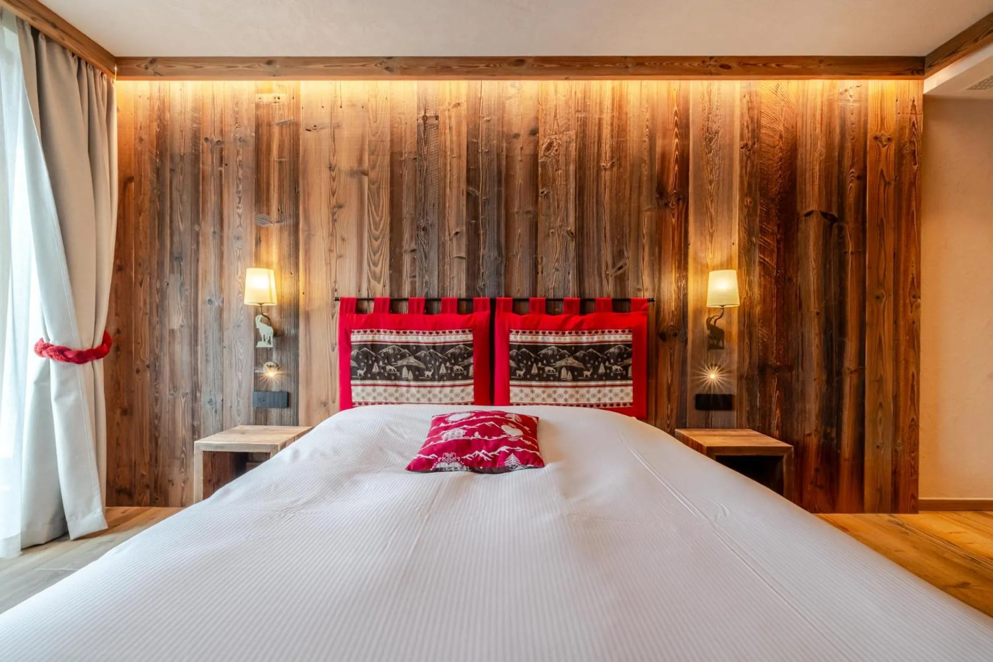 Bedroom, Bed in Hotel La Montanina