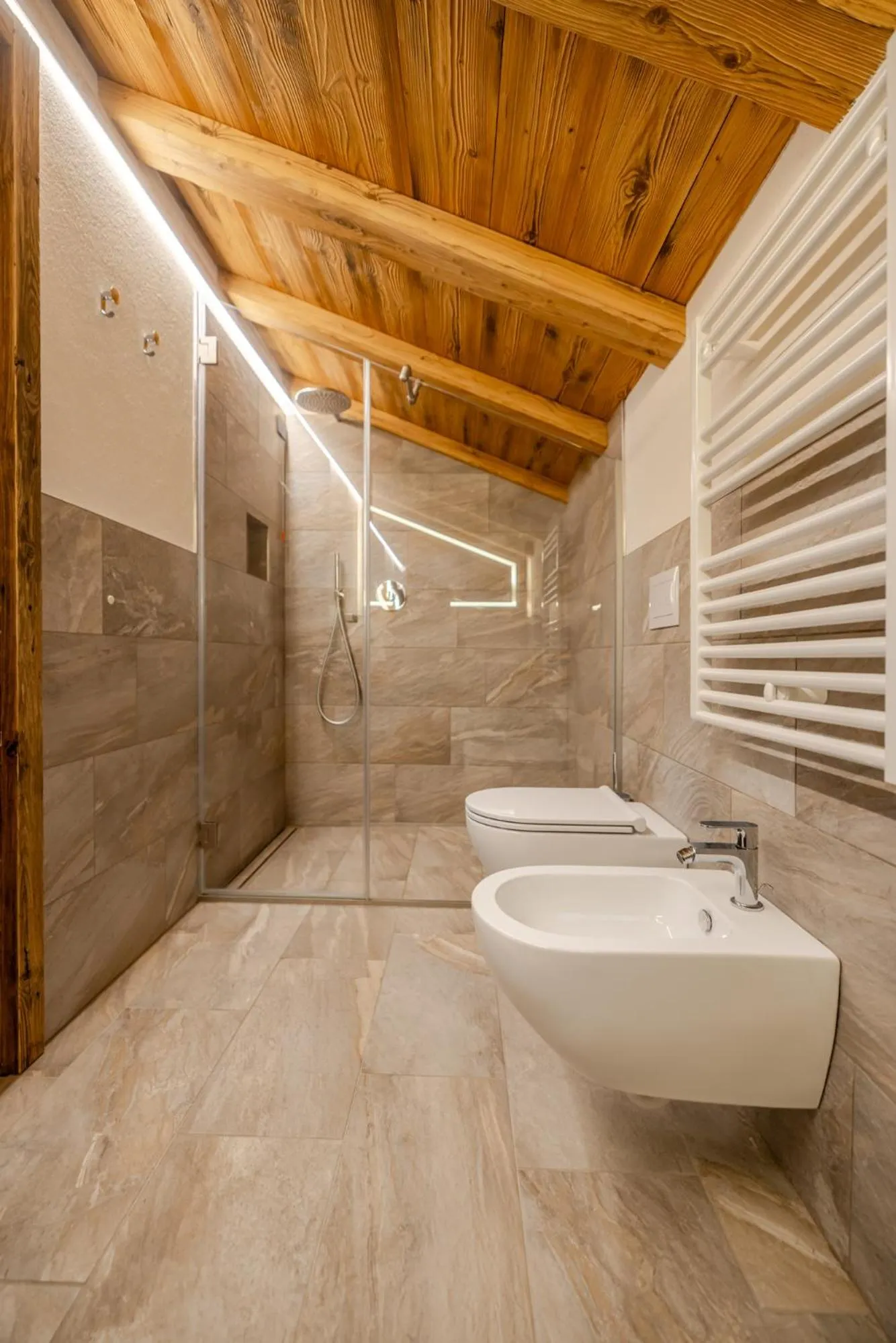 Bathroom in Hotel La Montanina