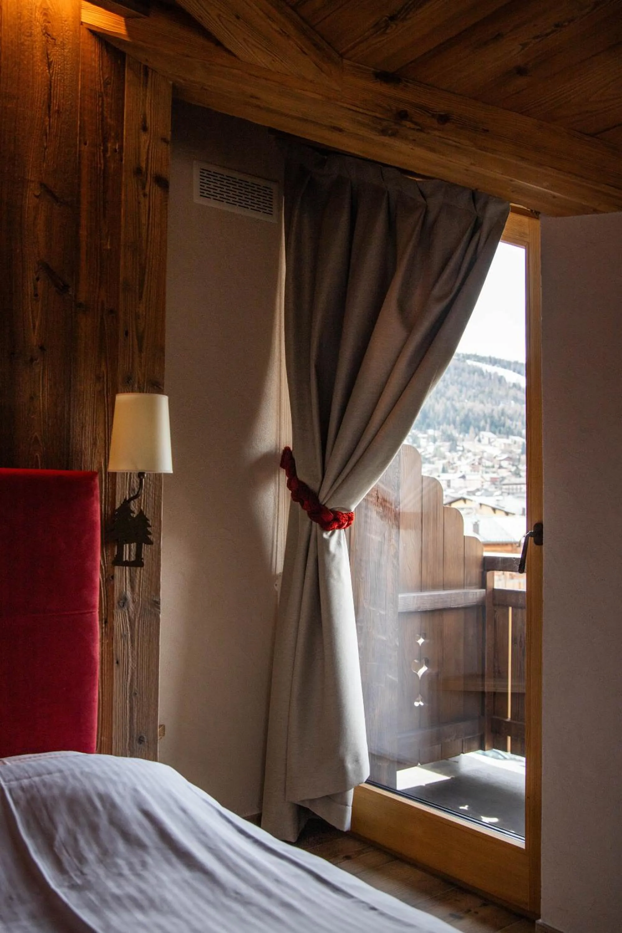 Photo of the whole room, Bed in Hotel La Montanina