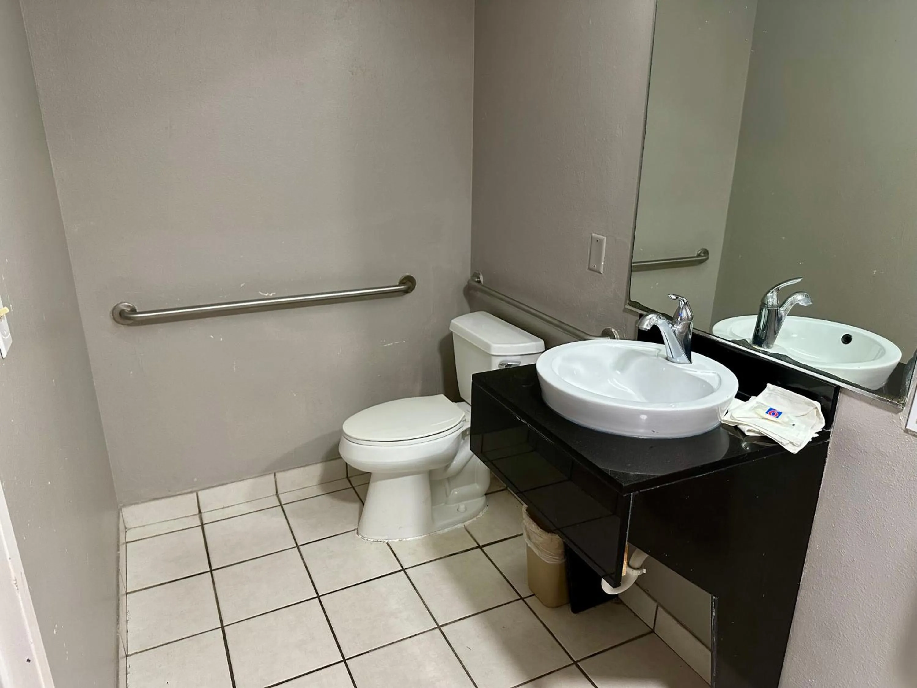 Bathroom in Motel 6-West Monroe, LA