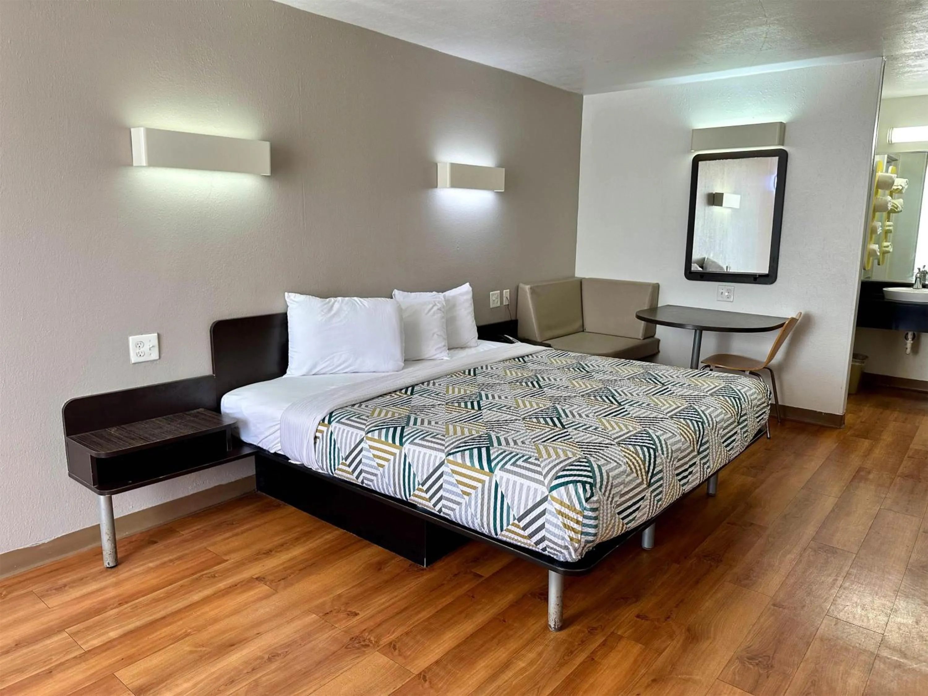 Bedroom, Bed in Motel 6-West Monroe, LA