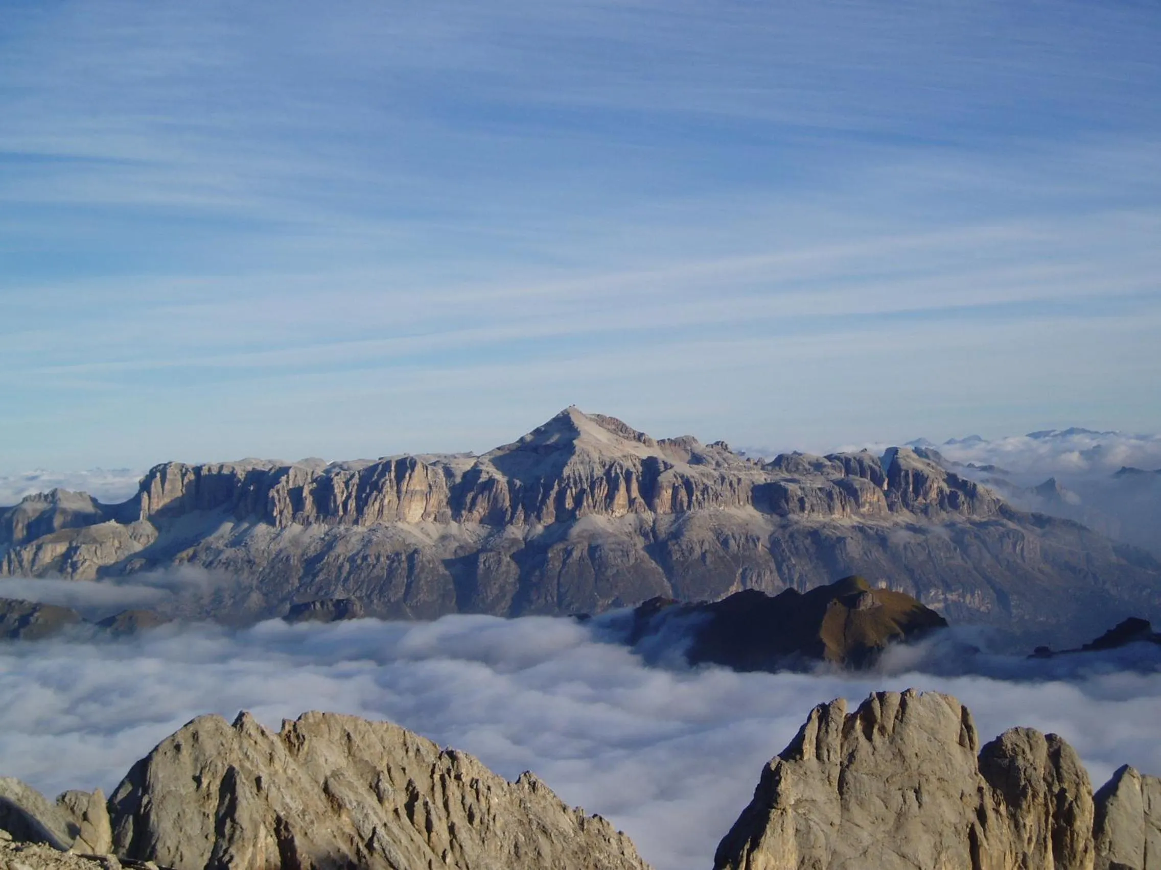 Natural landscape in Hotel Garnì Il Cirmolo