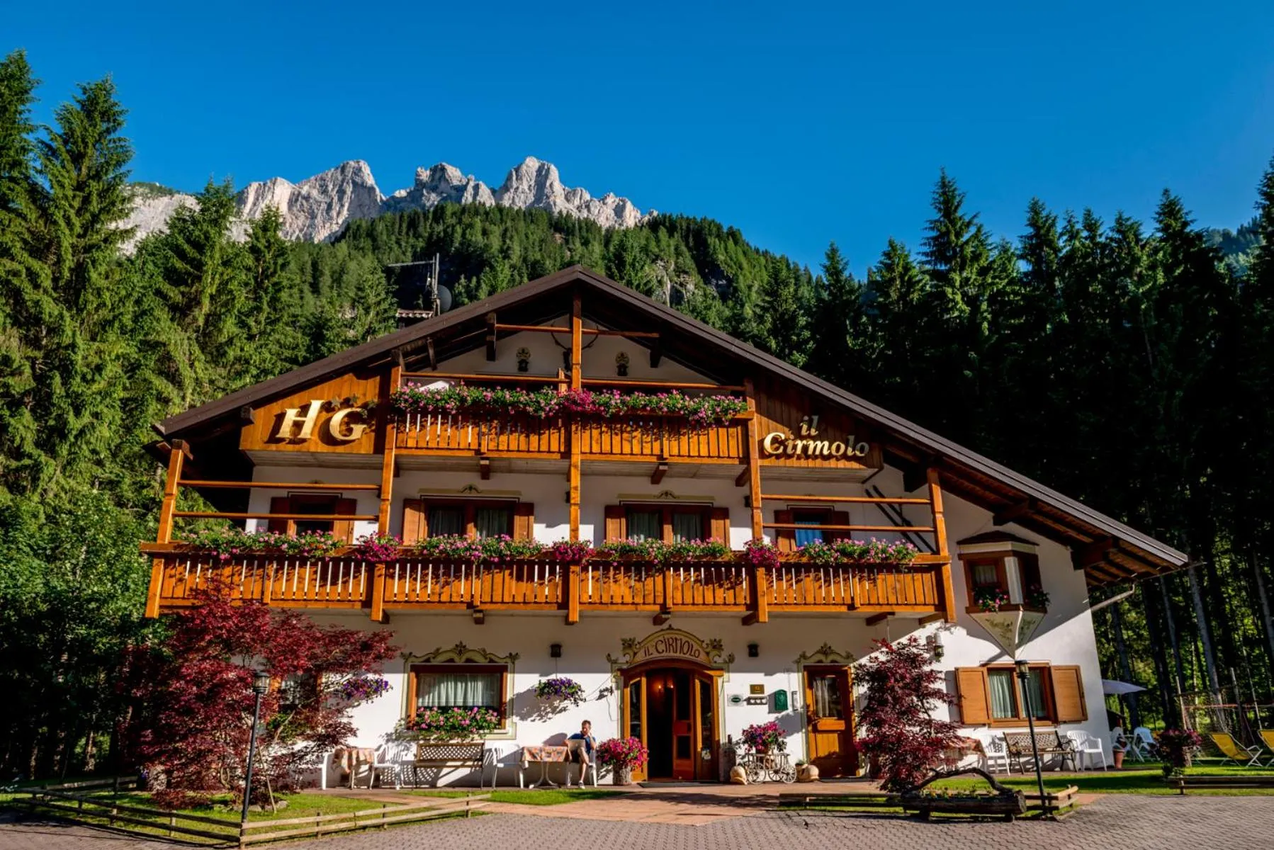 Property building in Hotel Garnì Il Cirmolo