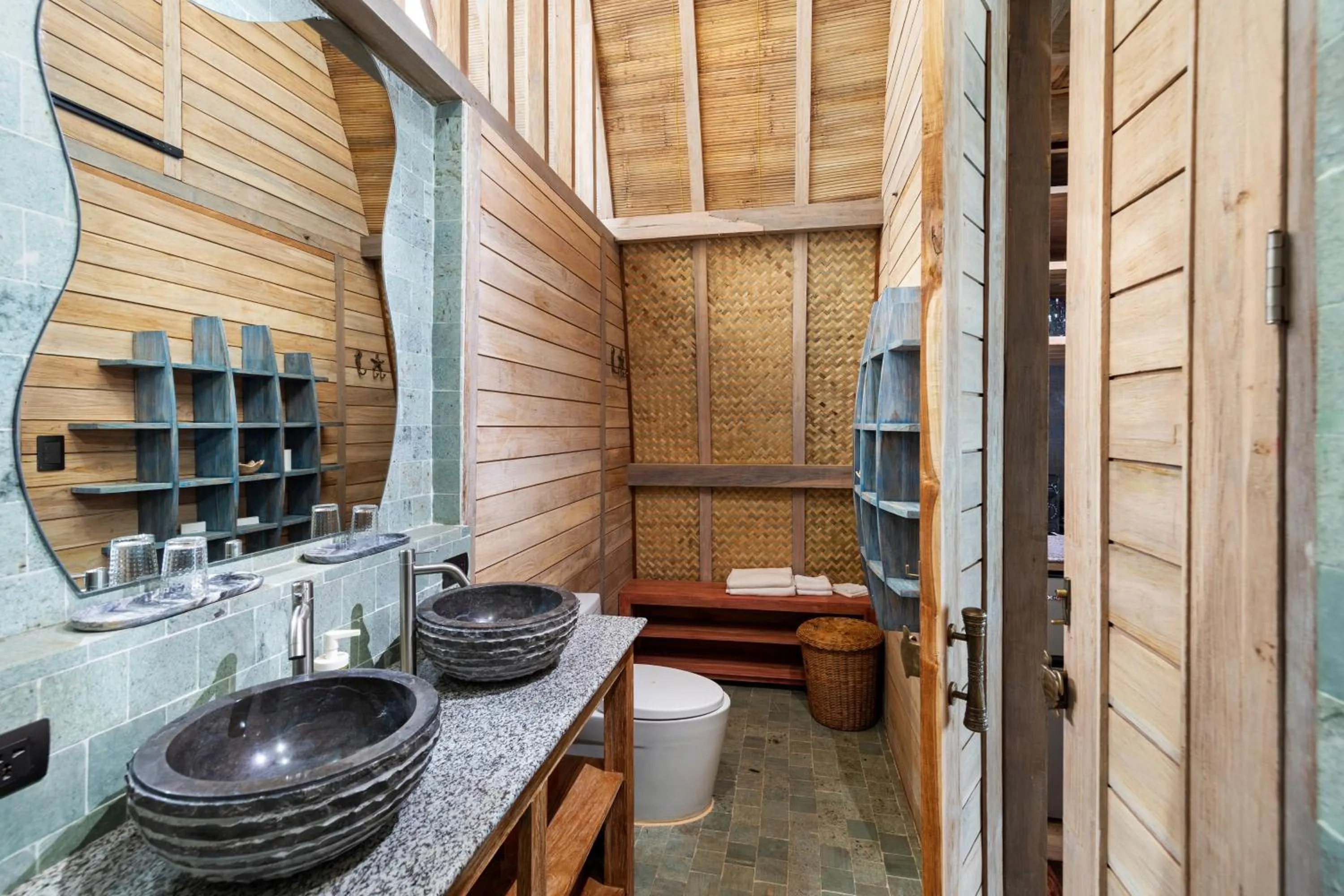 Shower in Karuna El Nido Villas