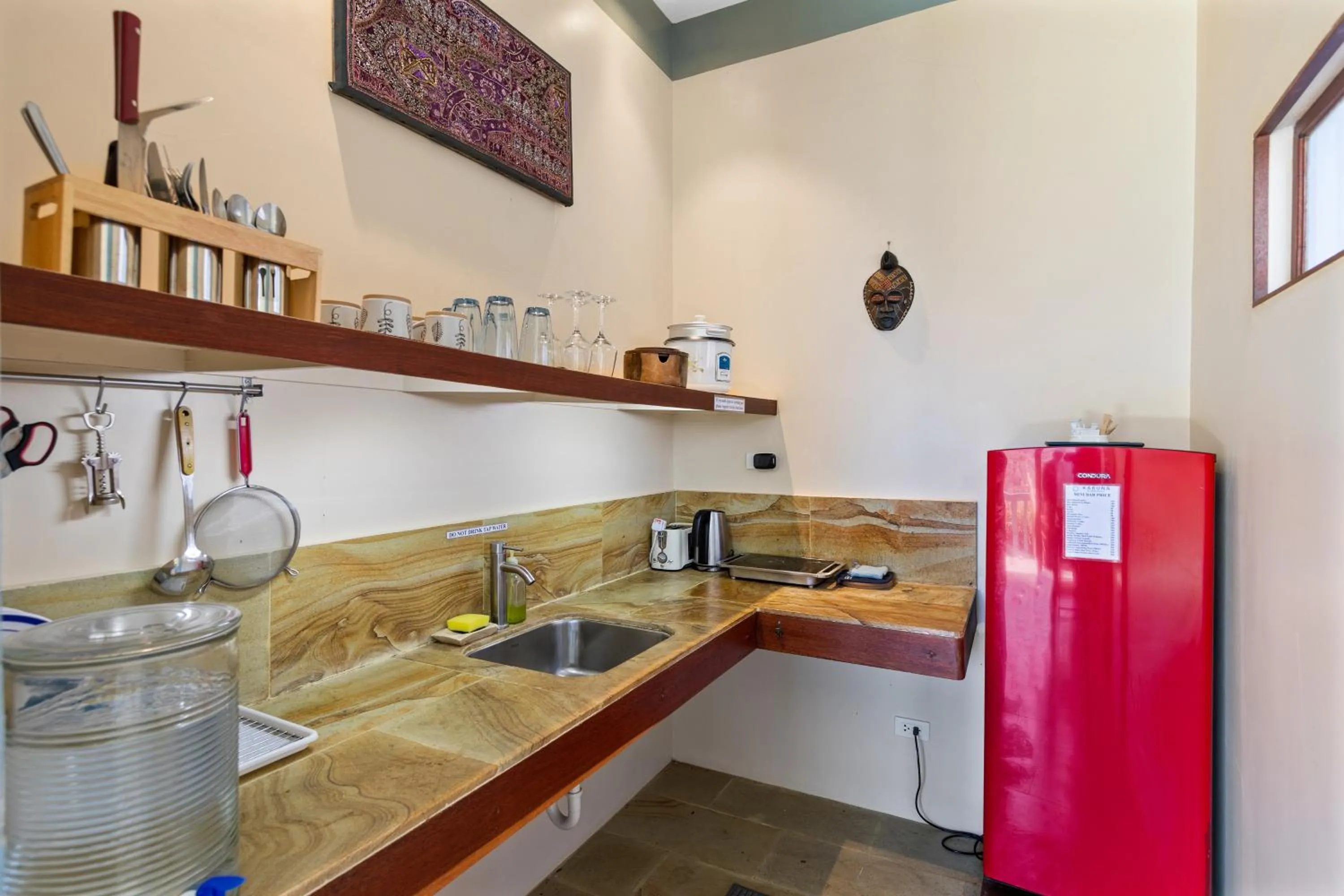 Coffee/tea facilities in Karuna El Nido Villas