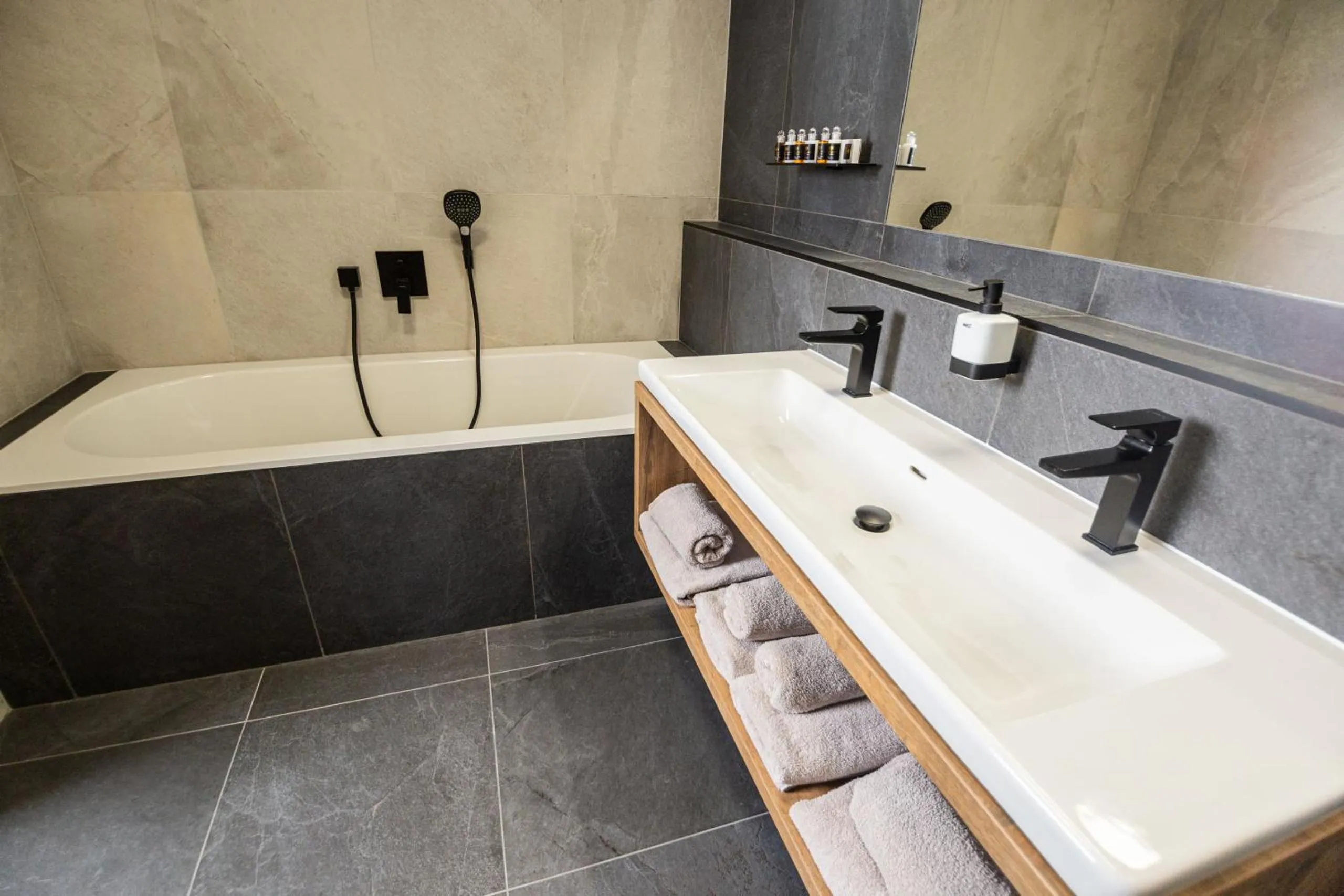 Bathroom in Hotel Kras