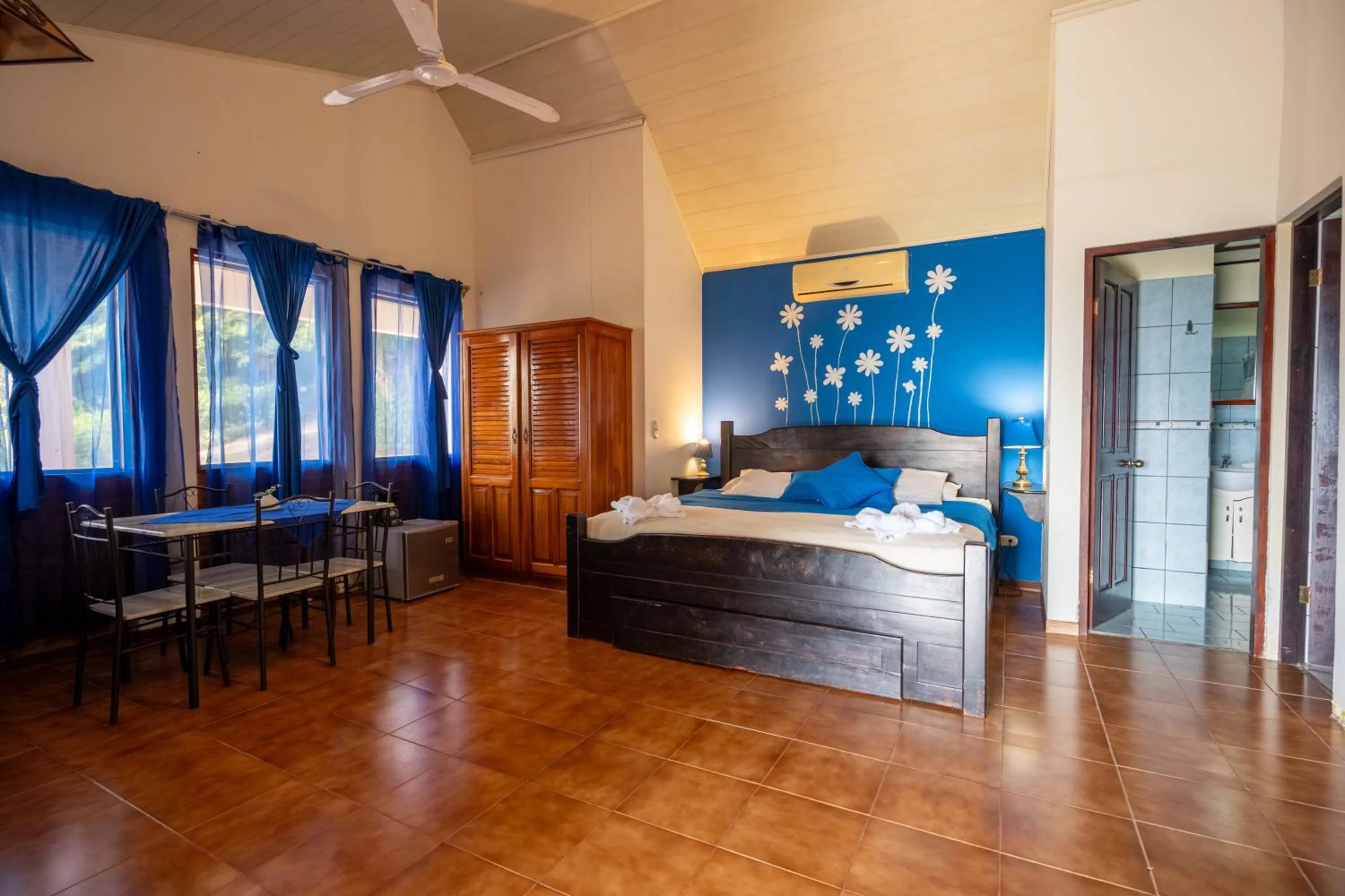 Bedroom, Bed in Adventure Park & Hotel Vista Golfo