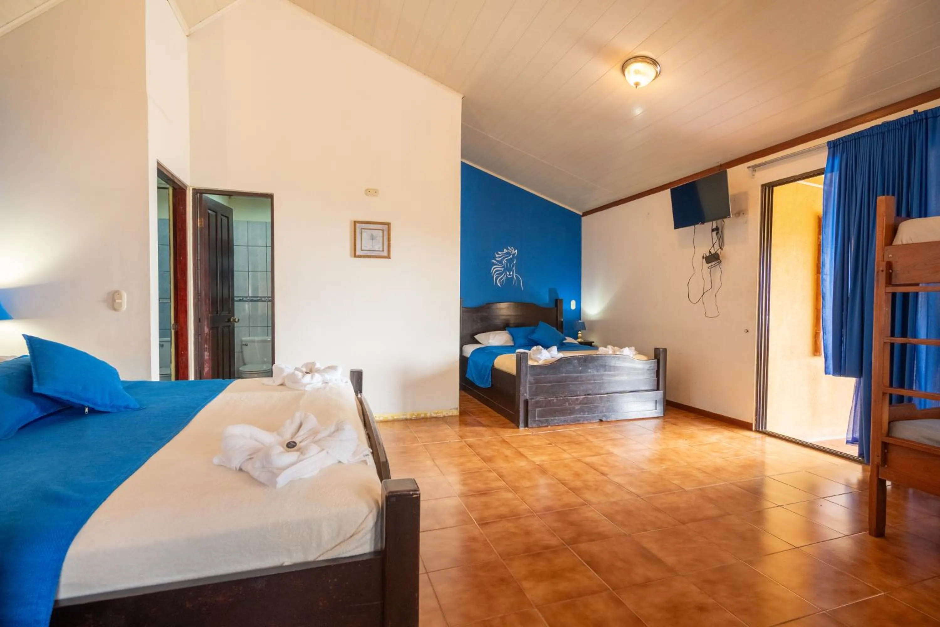 Bedroom, Bed in Adventure Park & Hotel Vista Golfo
