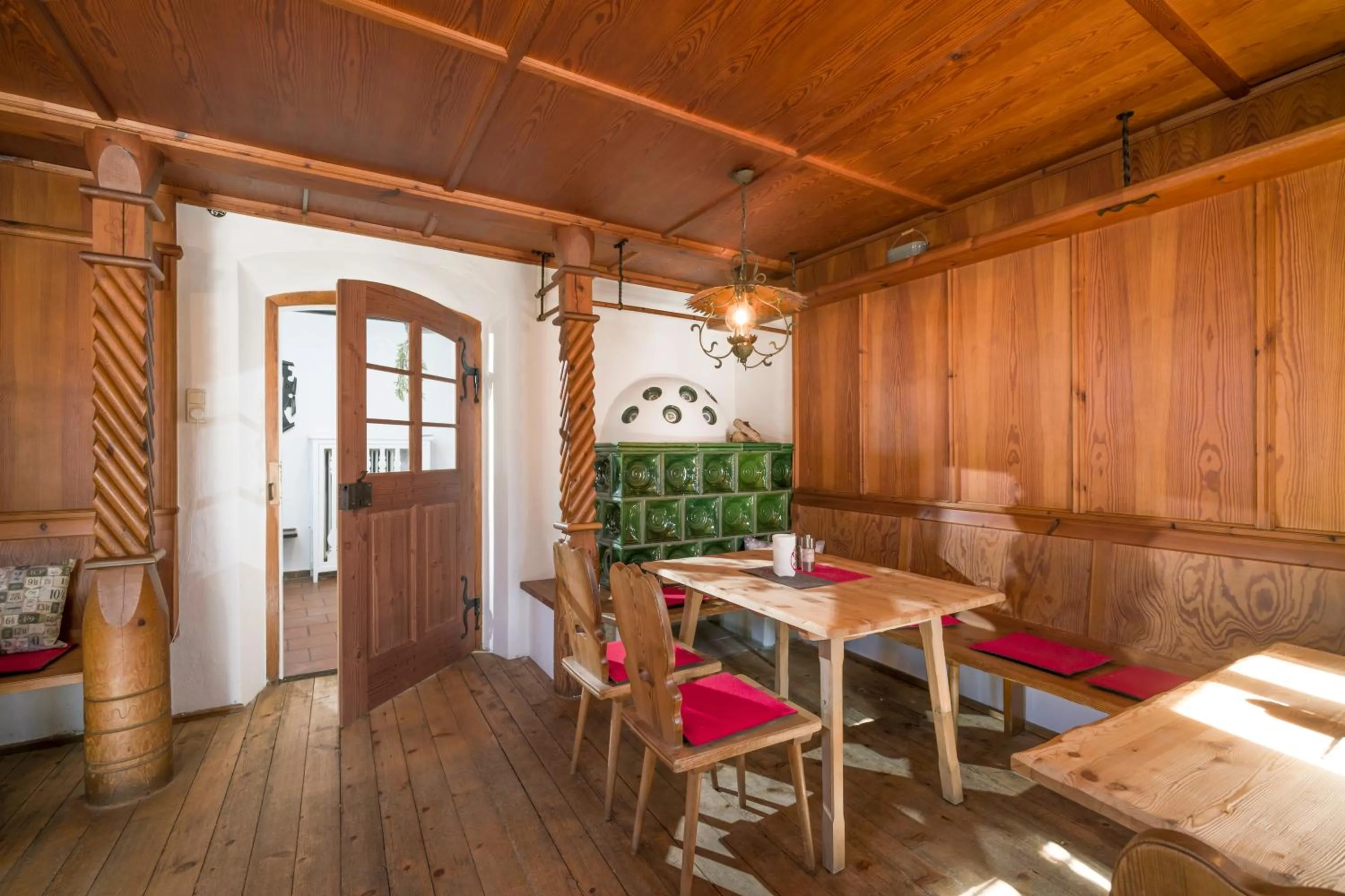 Restaurant/places to eat in Berg'k'hof Kaisertal - Alpine Hideaway