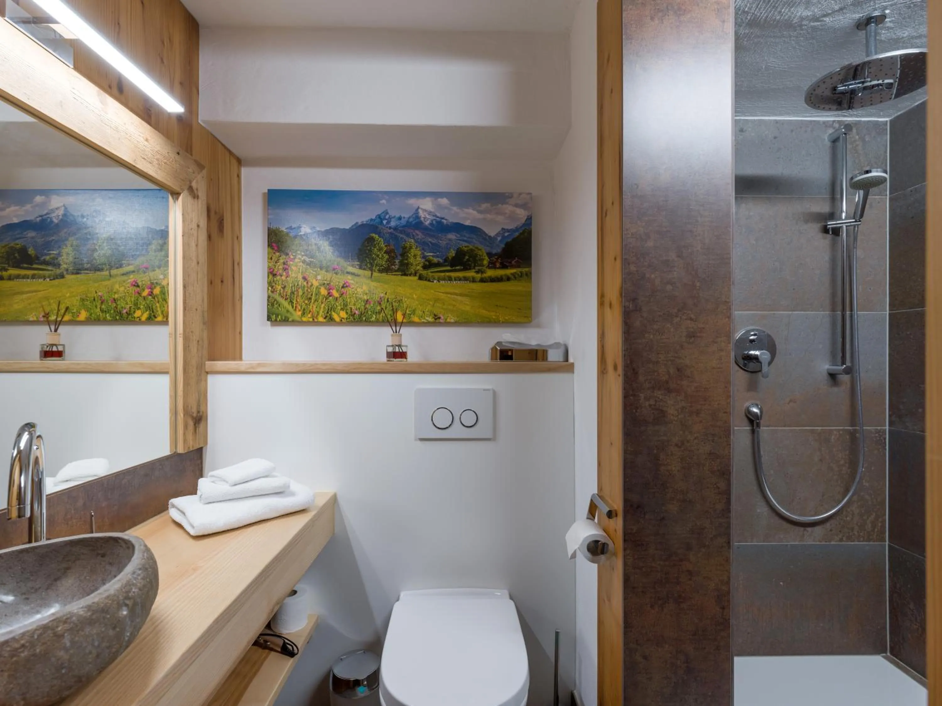 Bathroom in Berg'k'hof Kaisertal - Alpine Hideaway