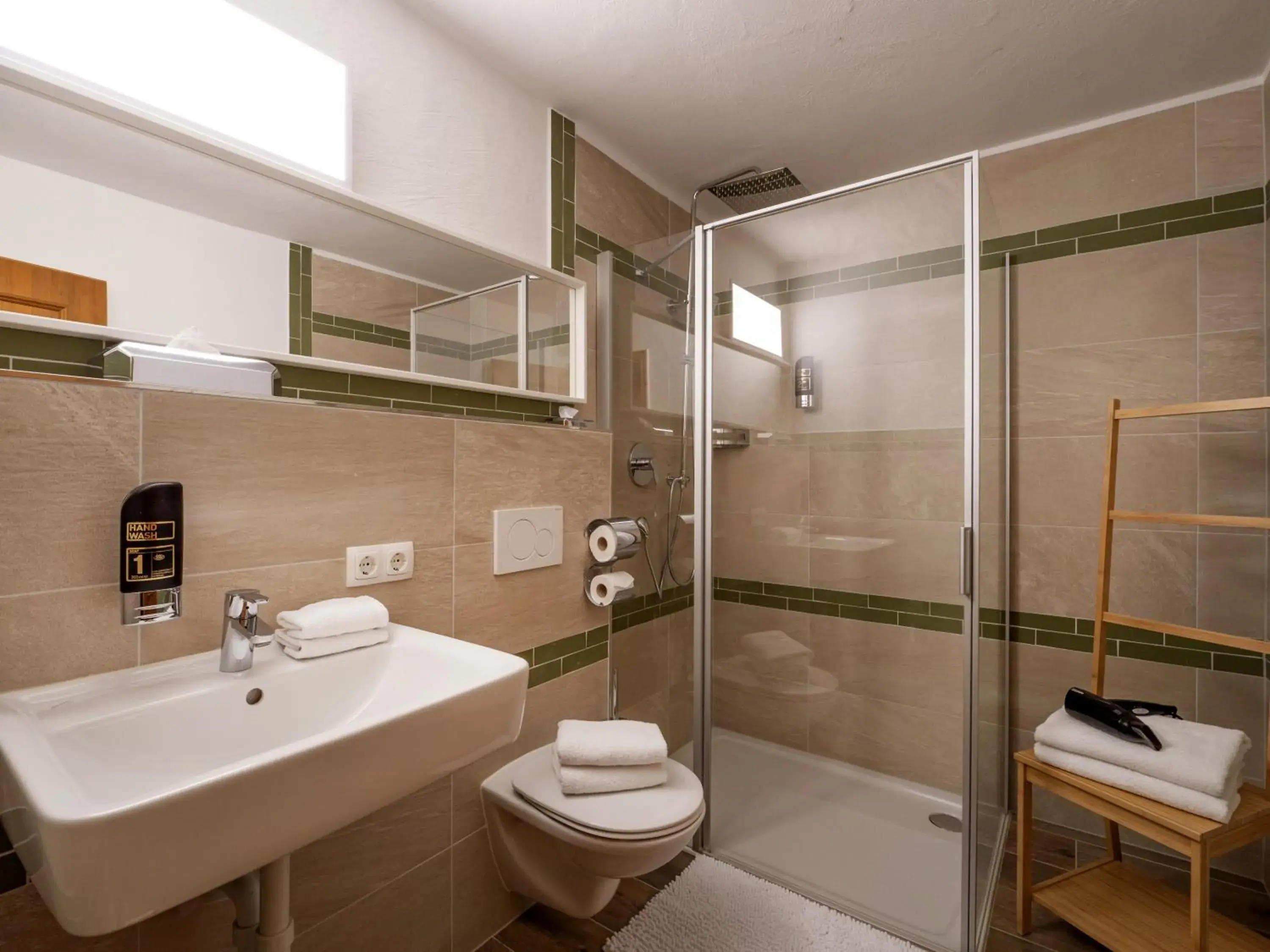 Family Room with Bathroom in Berg'k'hof Kaisertal - Alpine Hideaway Family Room with Bathroom in Berg'k'hof Kaisertal - Alpine Hideaway