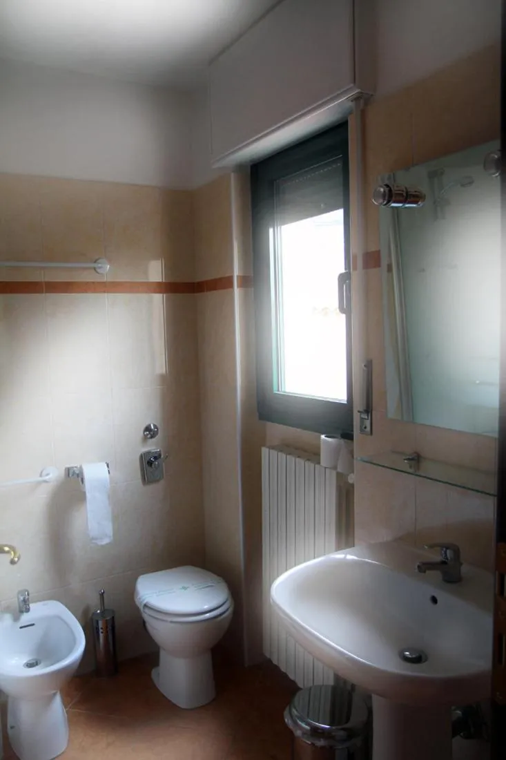 Bathroom in B&B Music