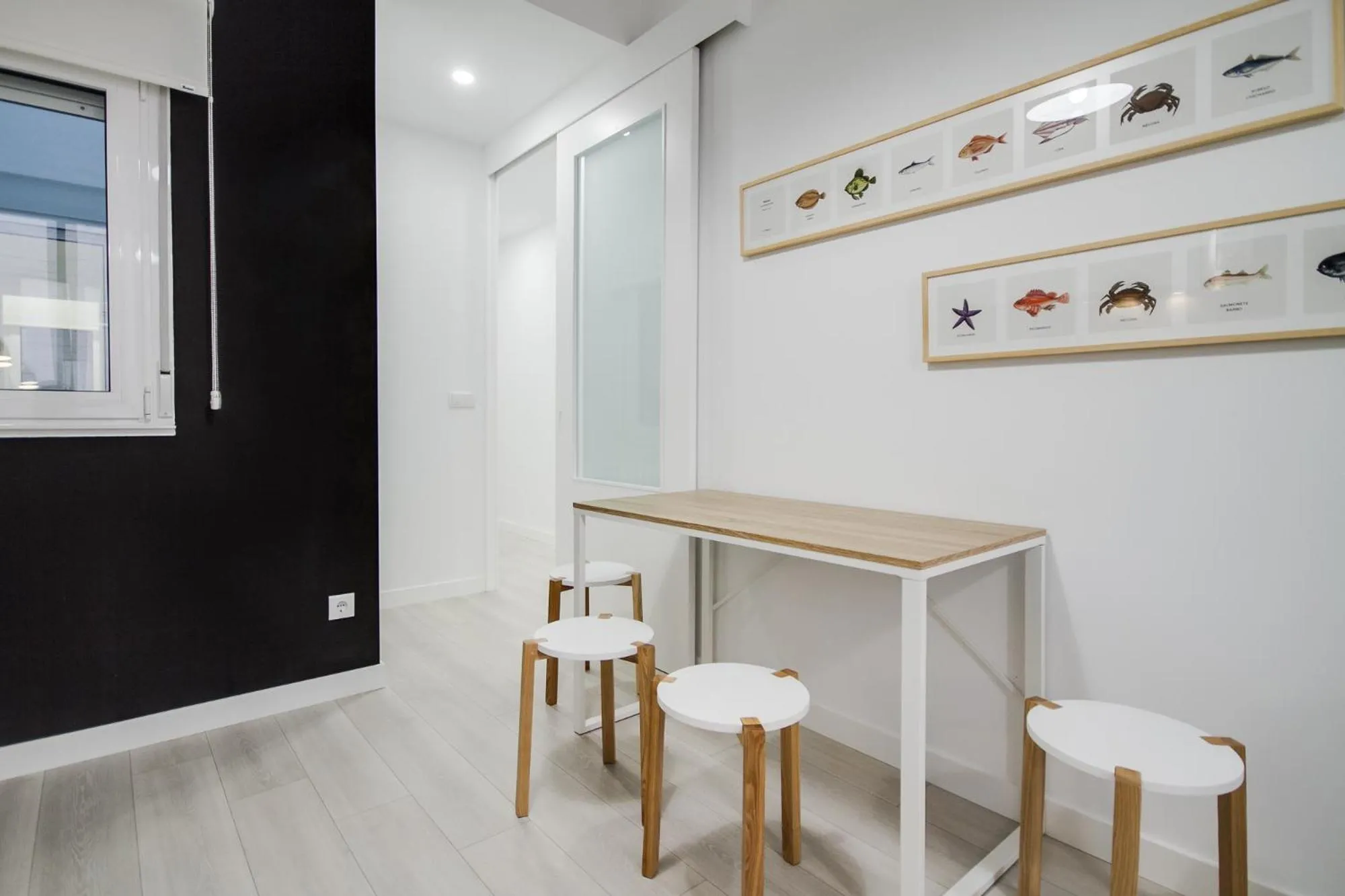 Dining area, Seating Area in El Faro de Pepa by Como en Casa