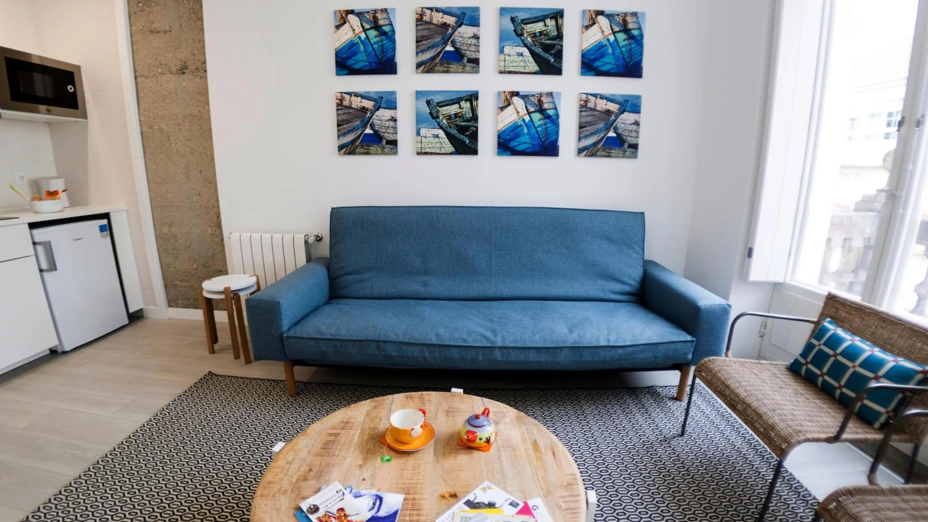 Living room, Seating Area in El Faro de Pepa by Como en Casa