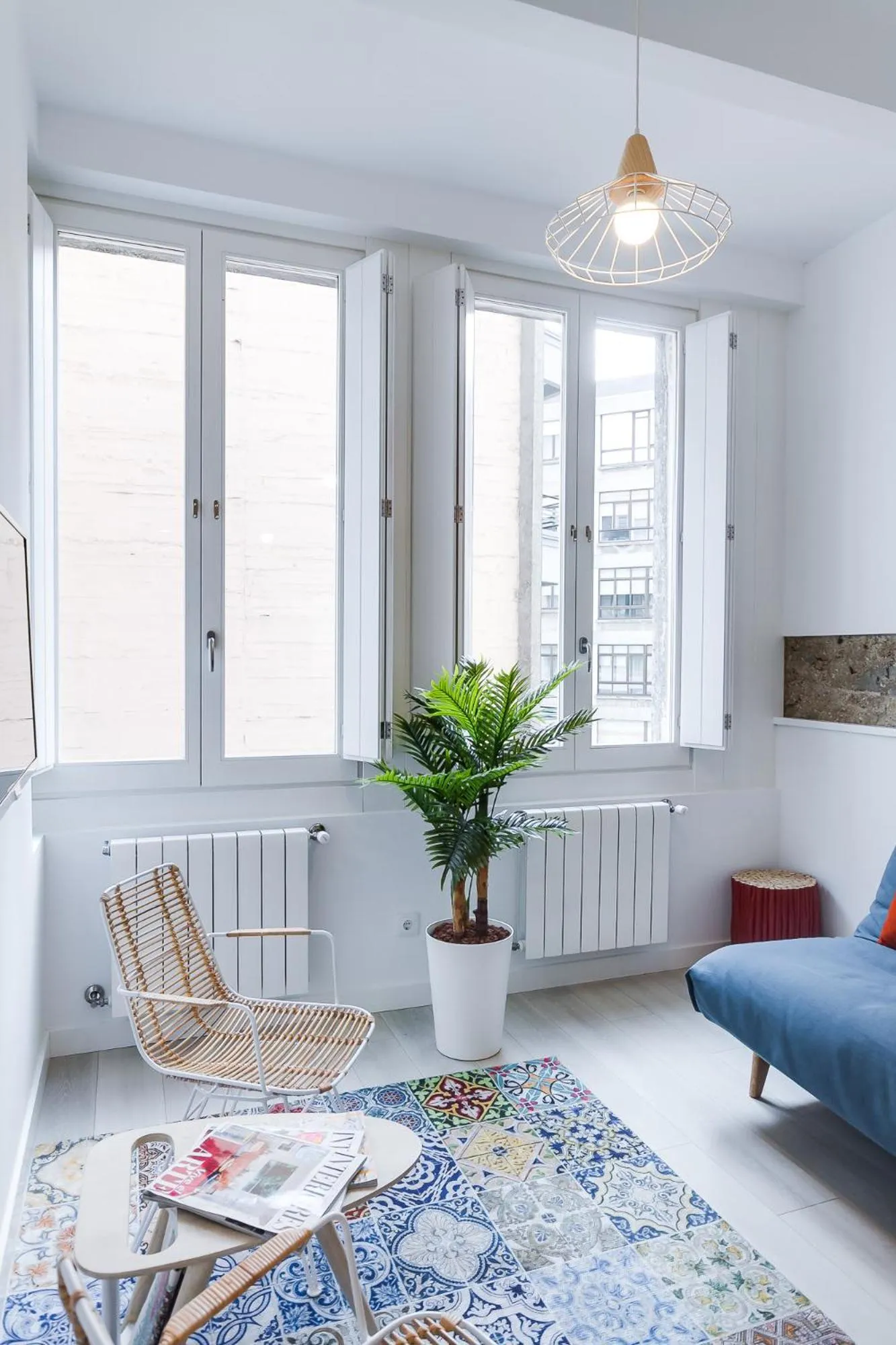 Living room, Seating Area in El Faro de Pepa by Como en Casa