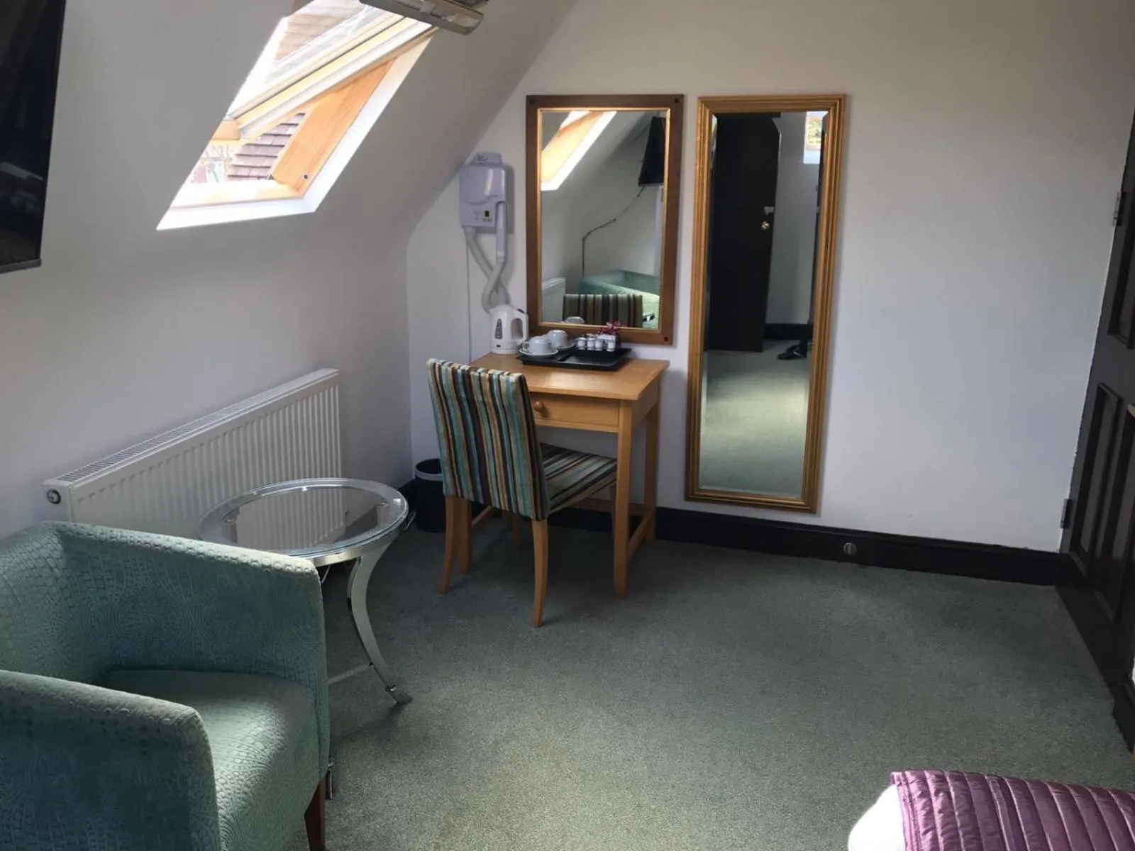 Bedroom in Harefield Manor Hotel
