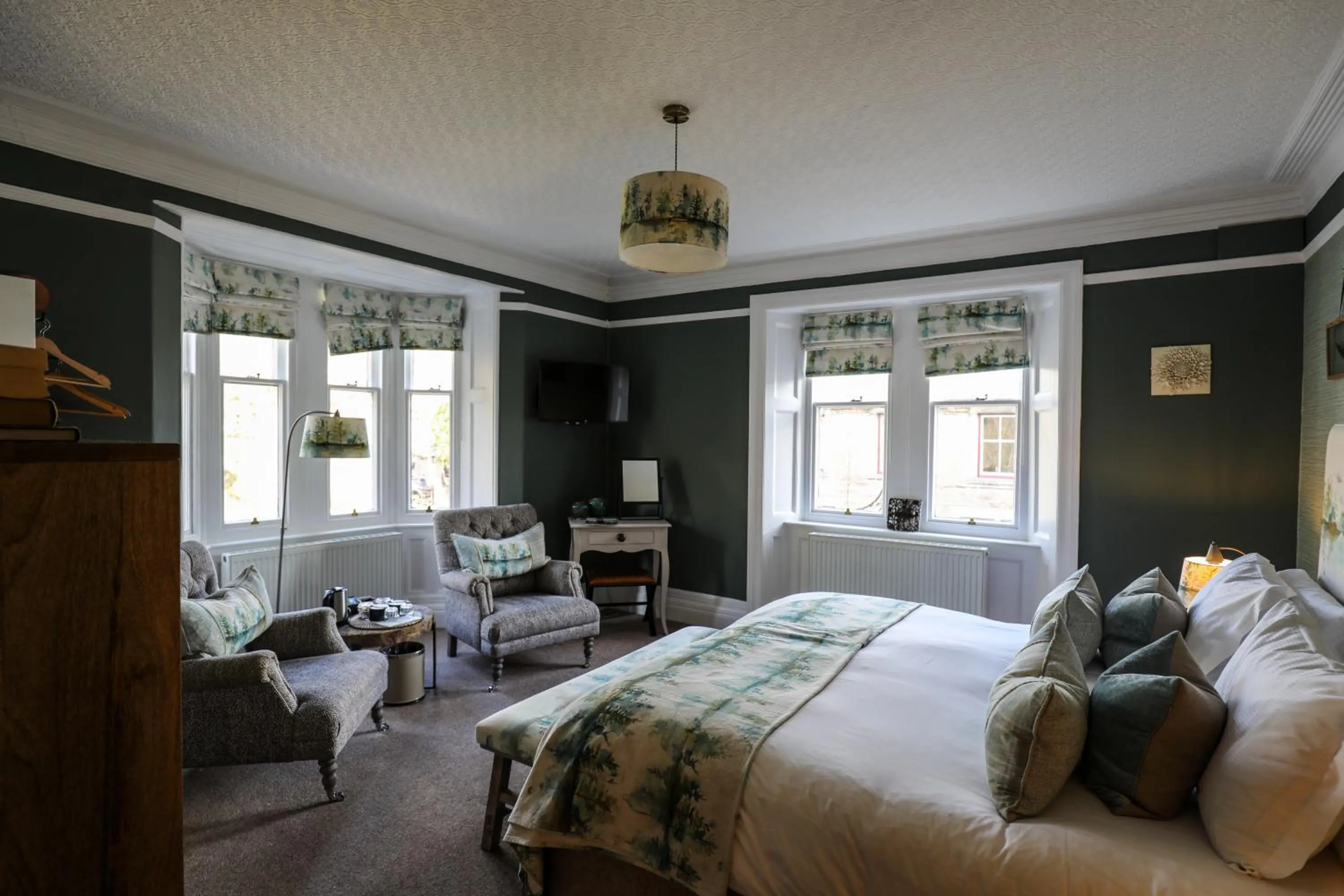 Bed in The Black Swan