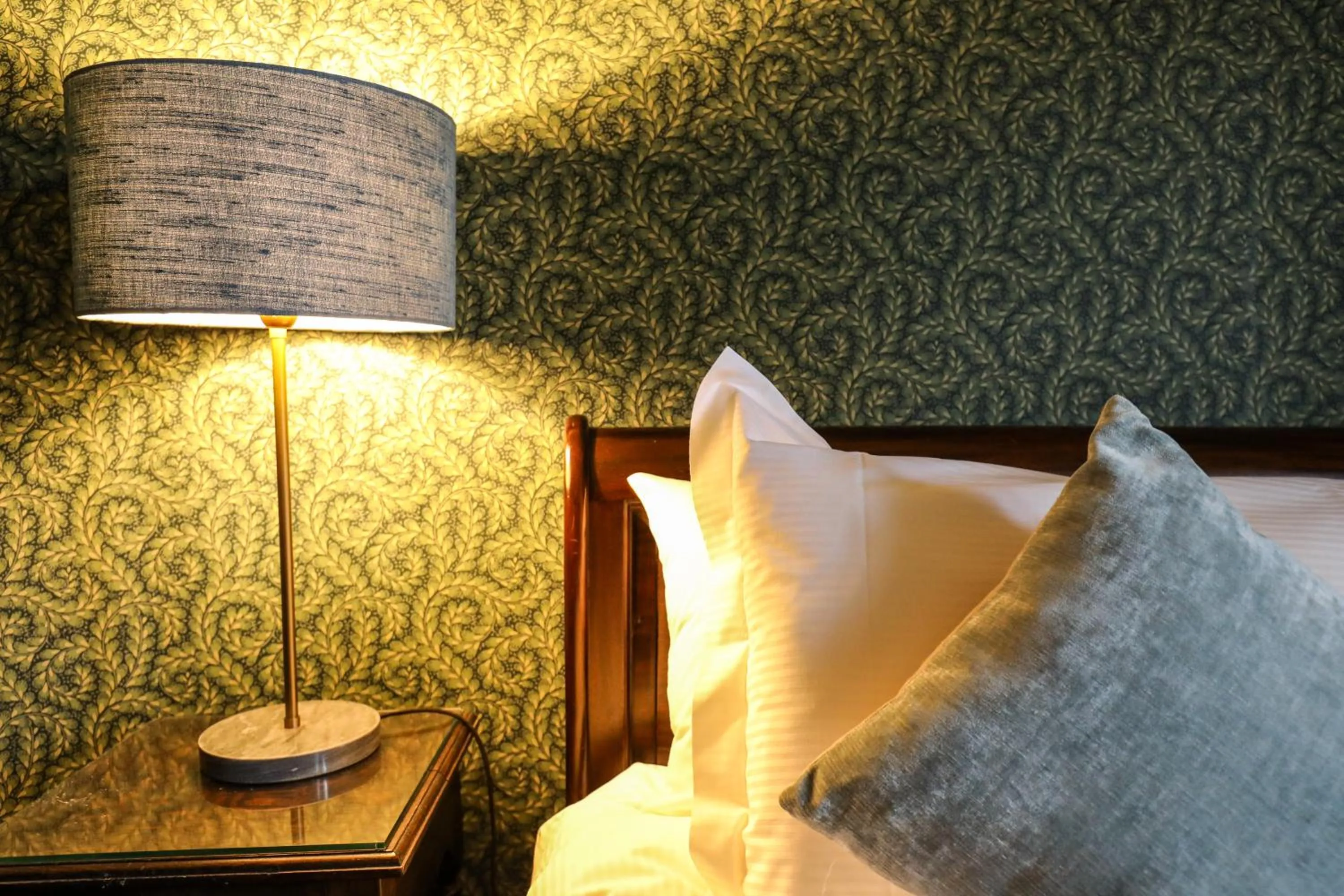 Bed in The Black Swan