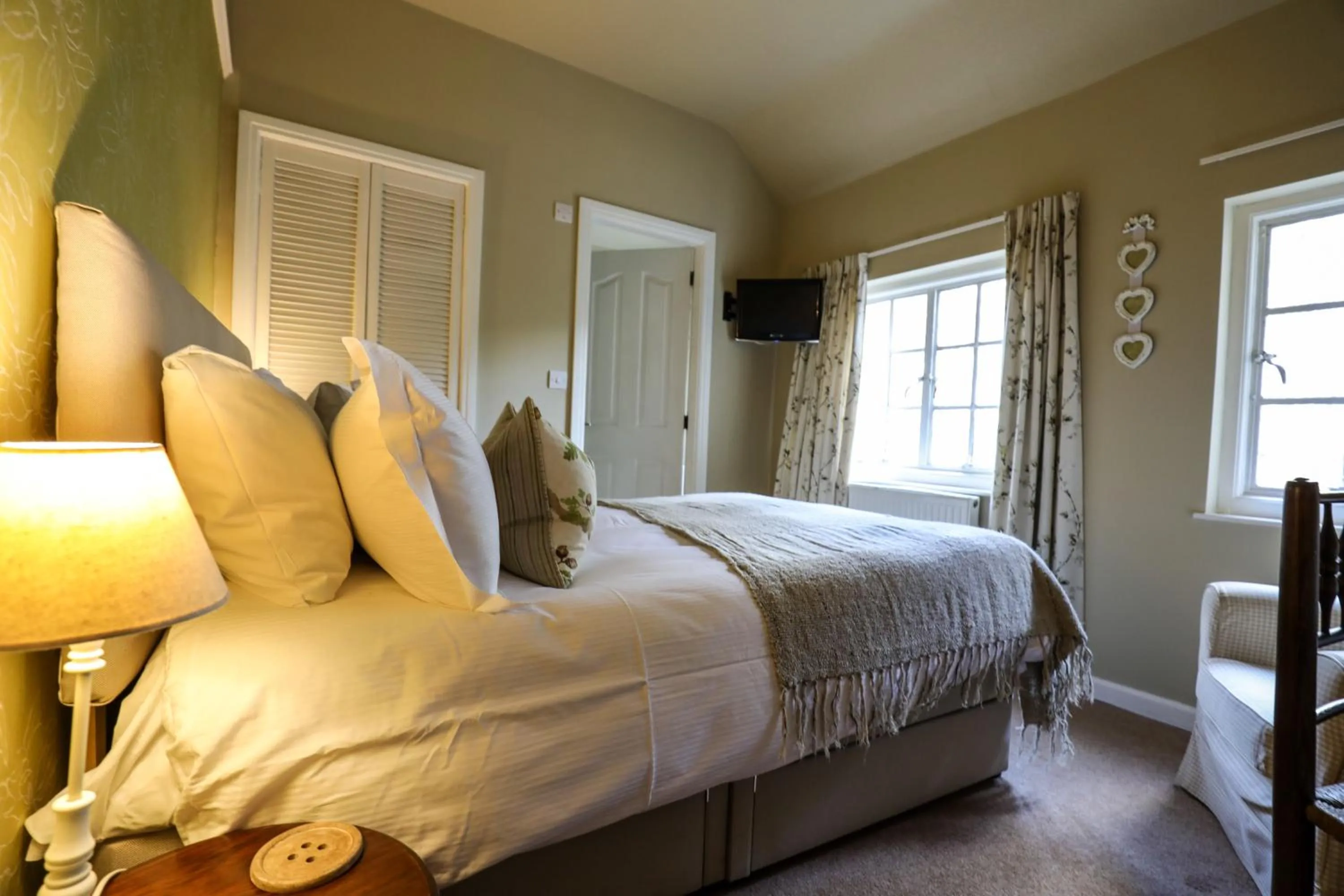 Bed in The Black Swan