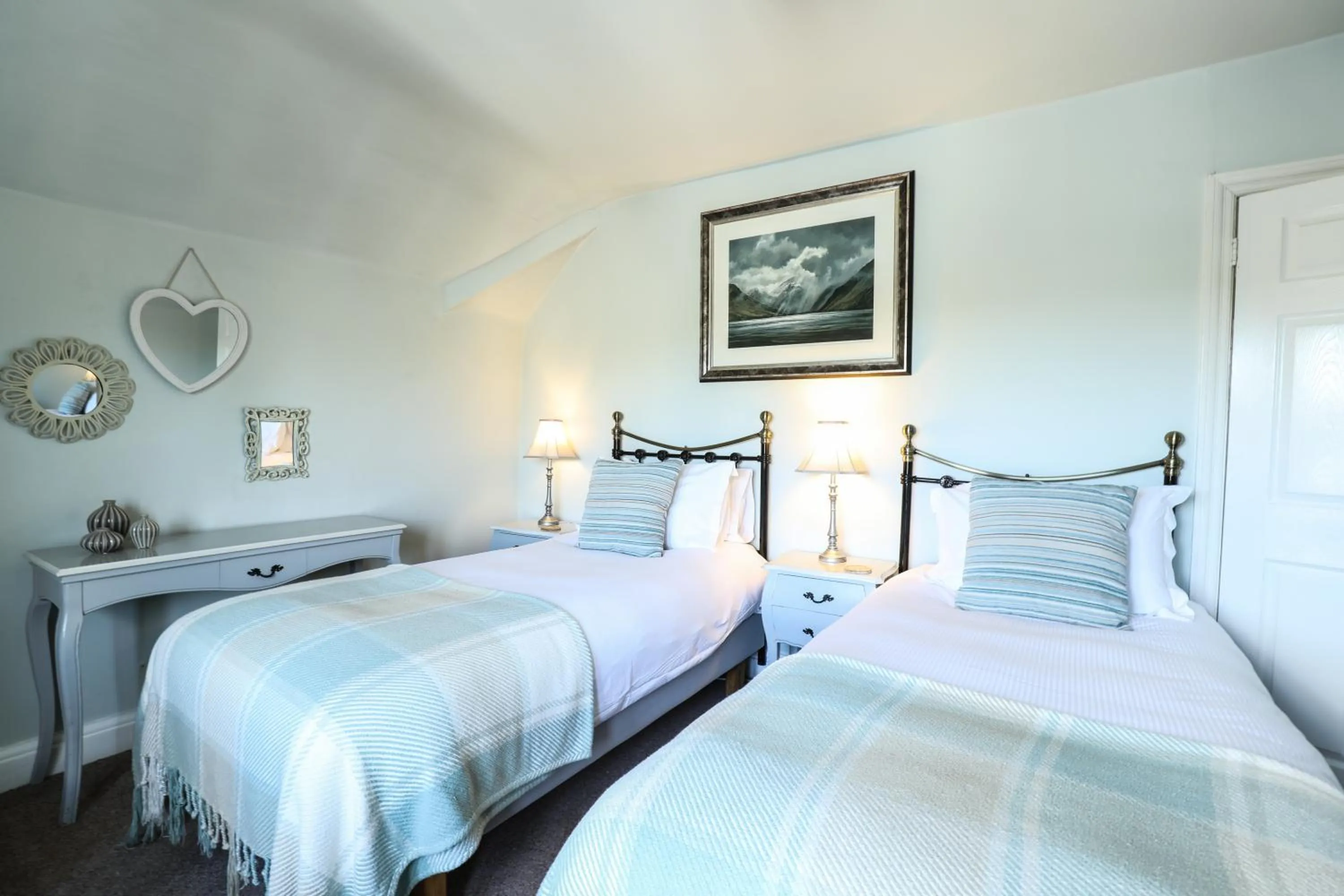 Bed in The Black Swan