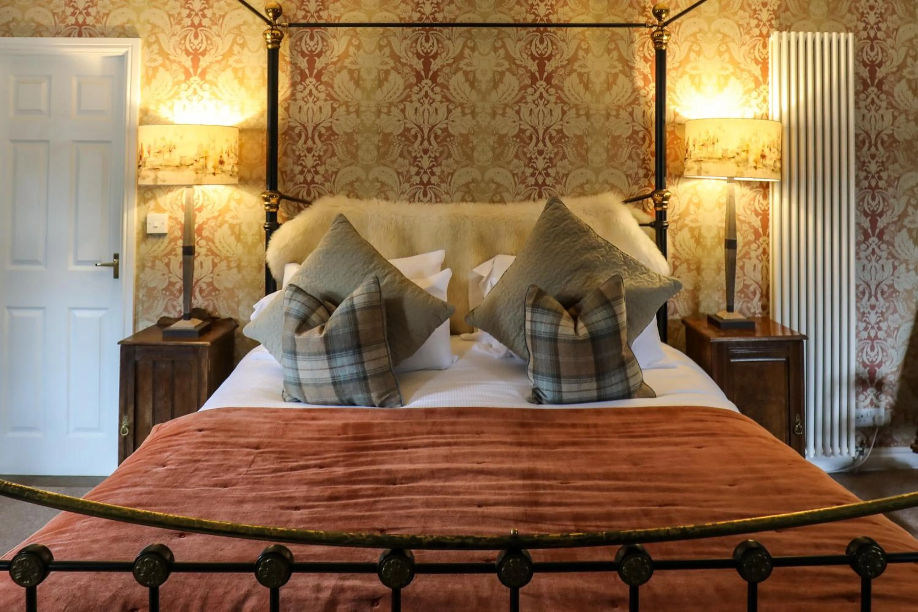 Bed in The Black Swan