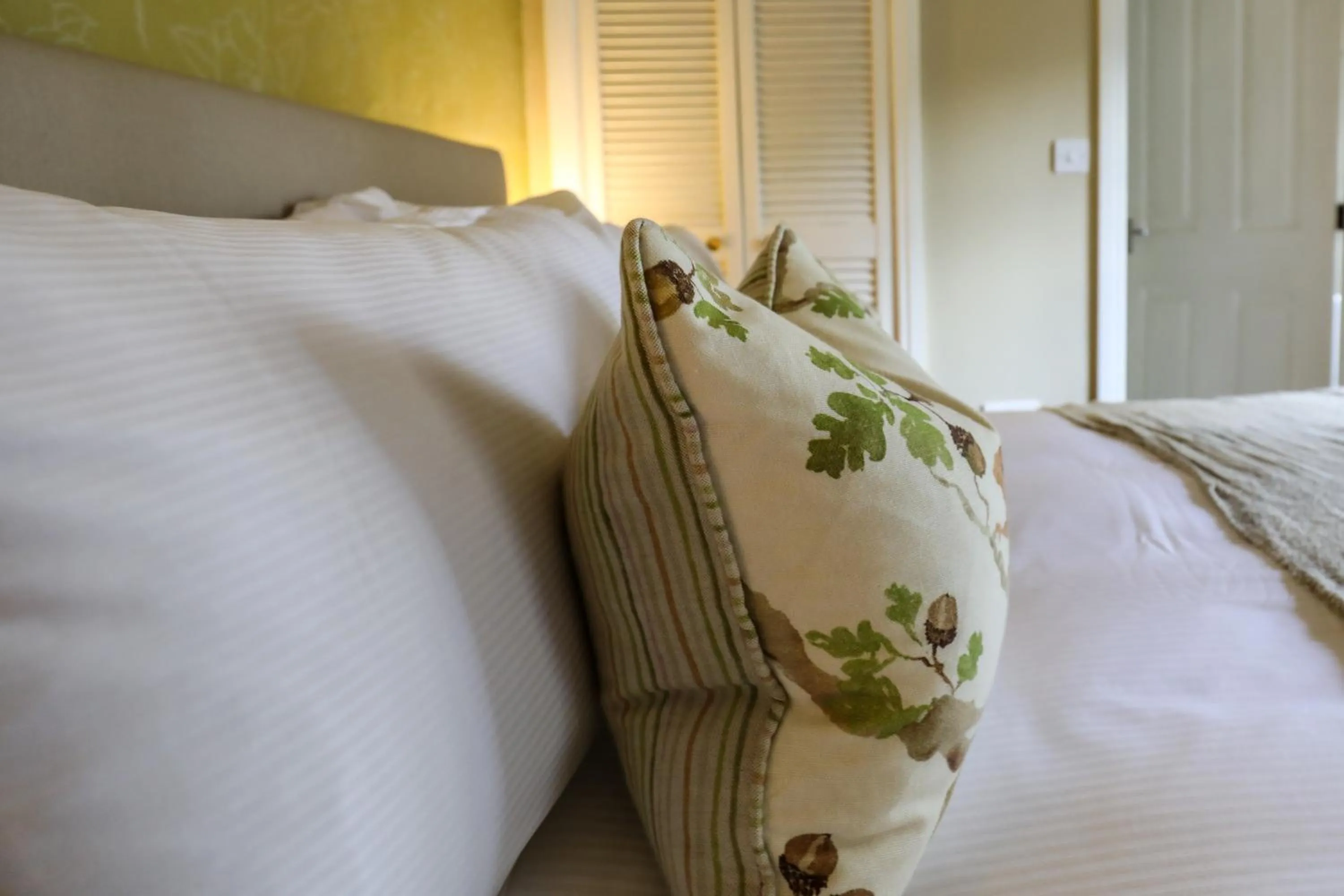 Bed in The Black Swan