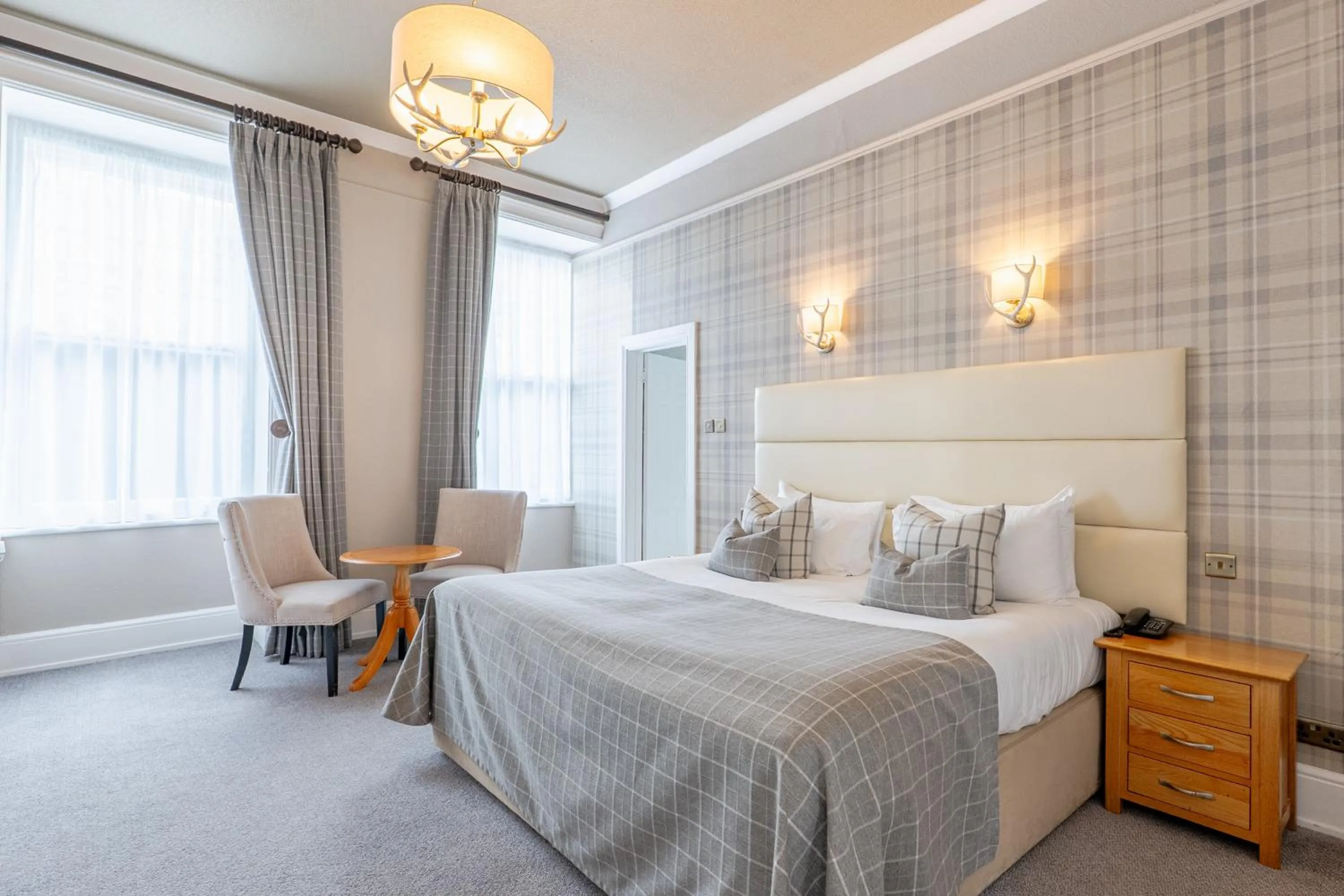 Bed in The Royal Hotel