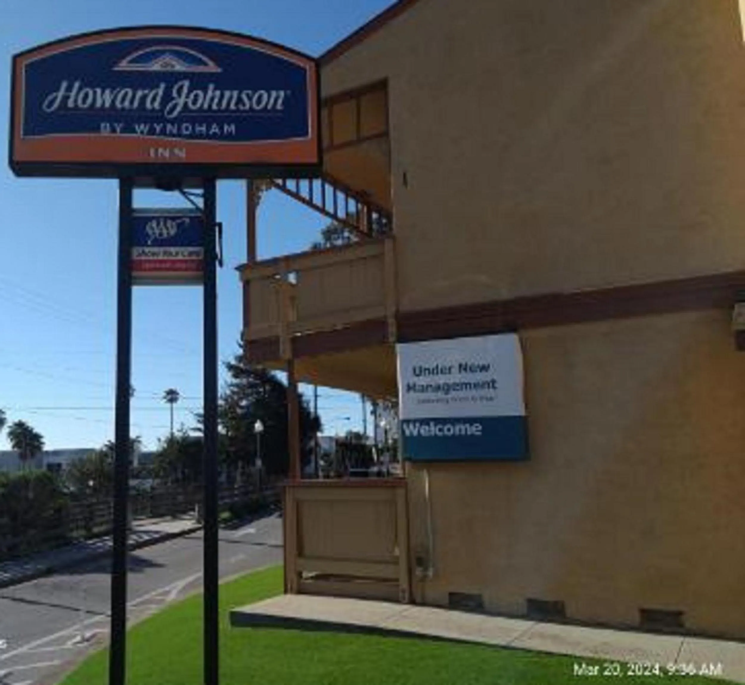 Property building in Howard Johnson by Wyndham Santa Cruz