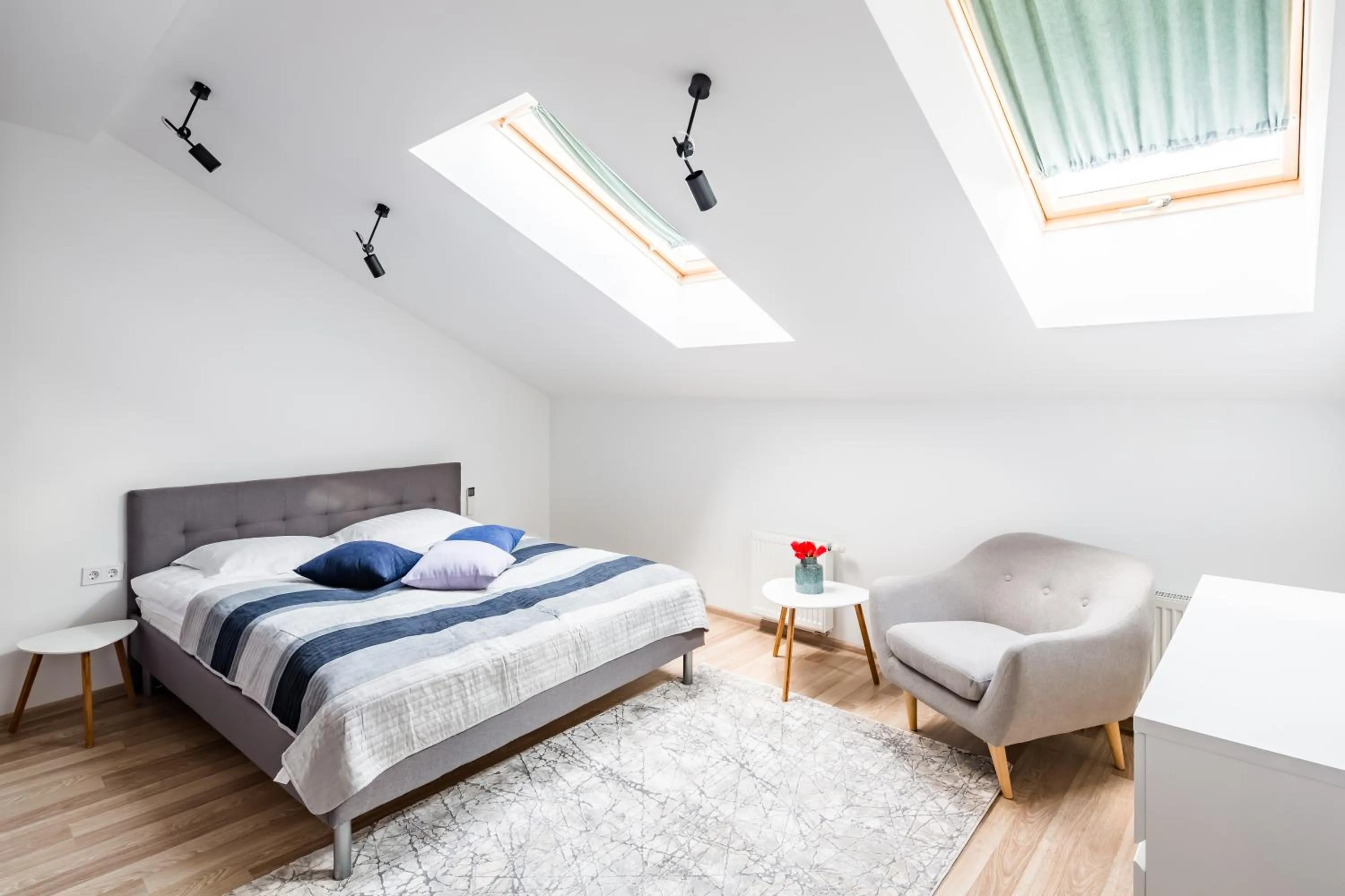 Bedroom, Bed in Apart Hotel Code 10