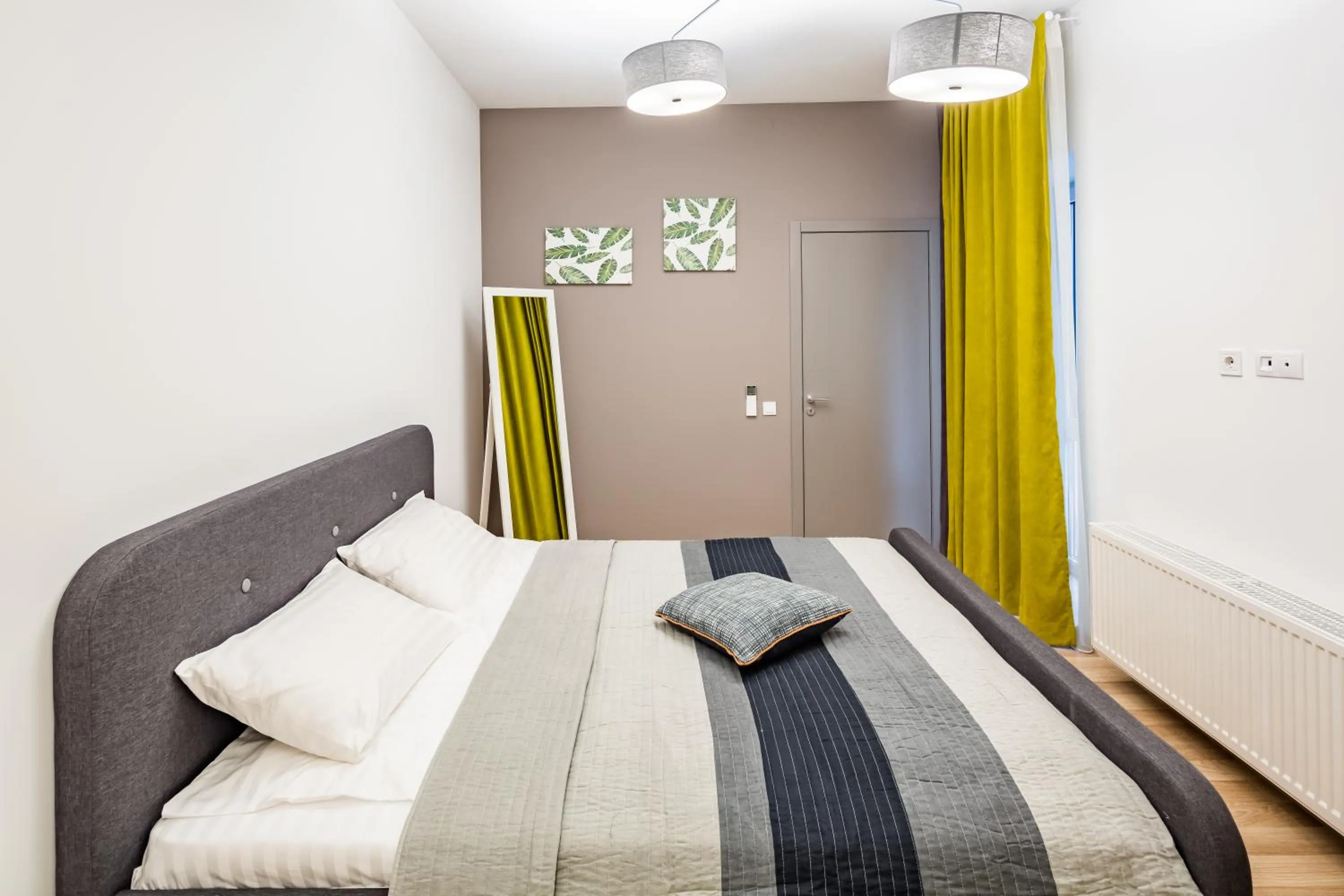 Bedroom, Bed in Apart Hotel Code 10