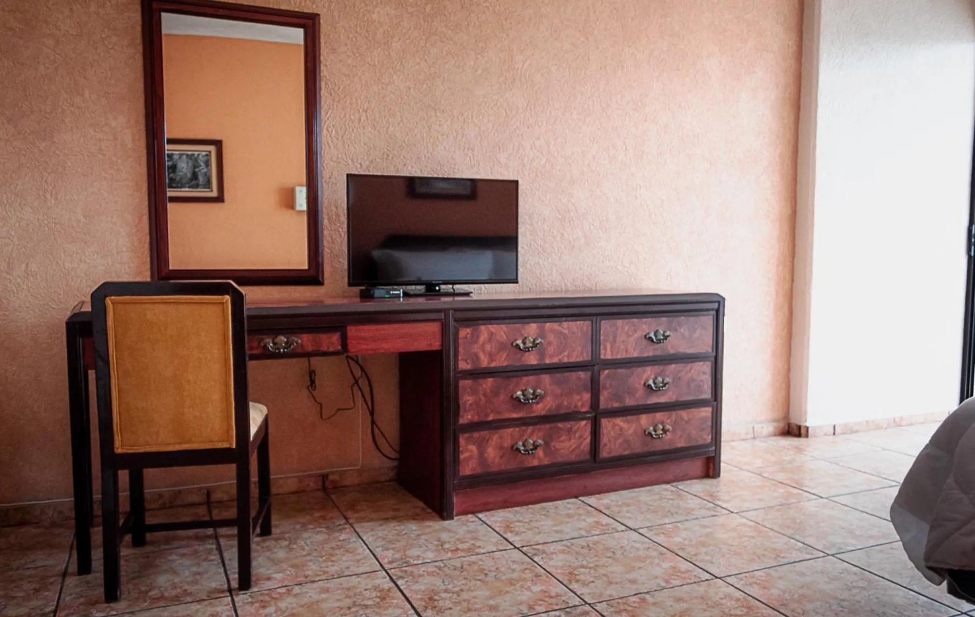 TV and multimedia in Hotel Los Aluxes