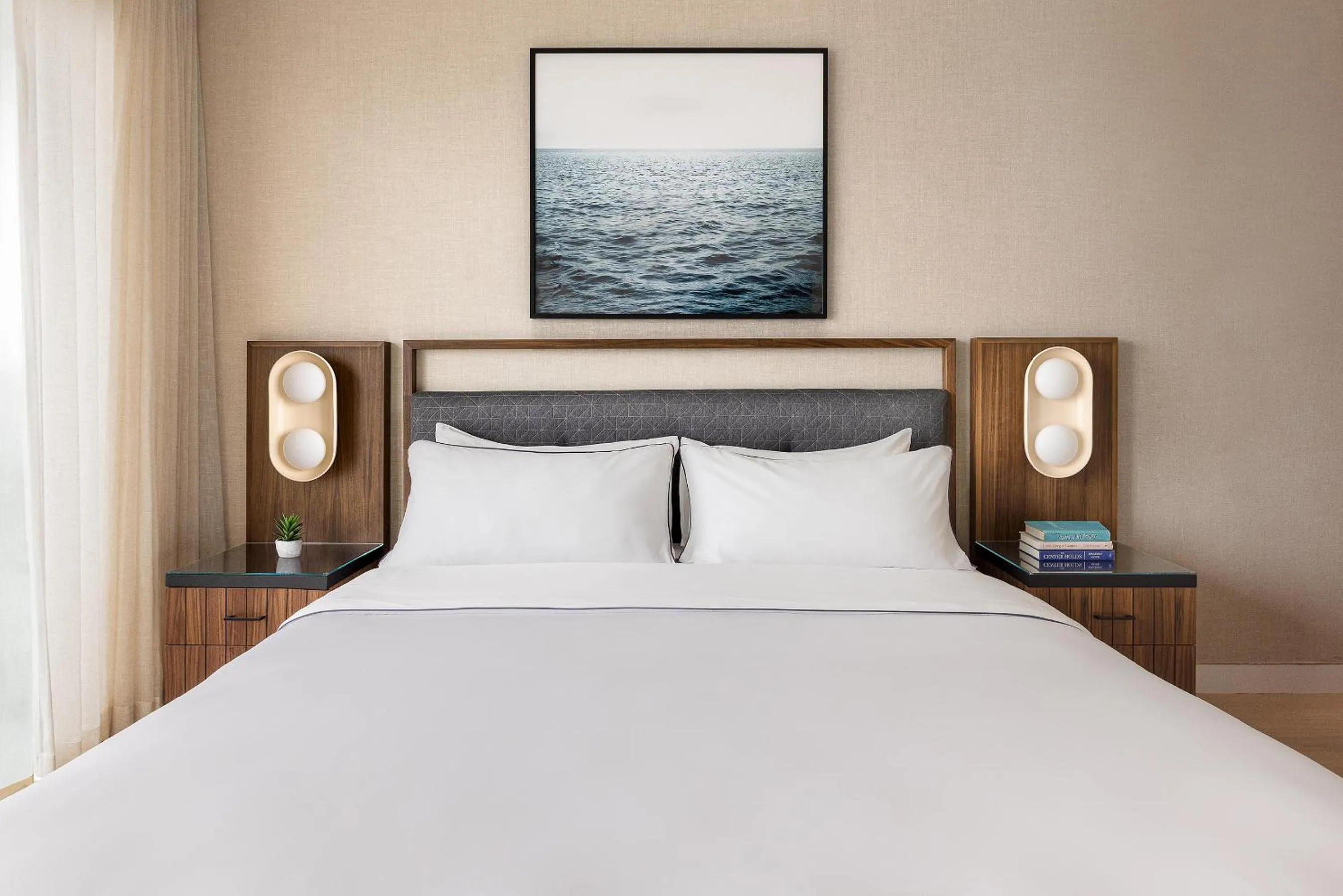 Bedroom, Bed in Gurney's Montauk Resort & Seawater Spa