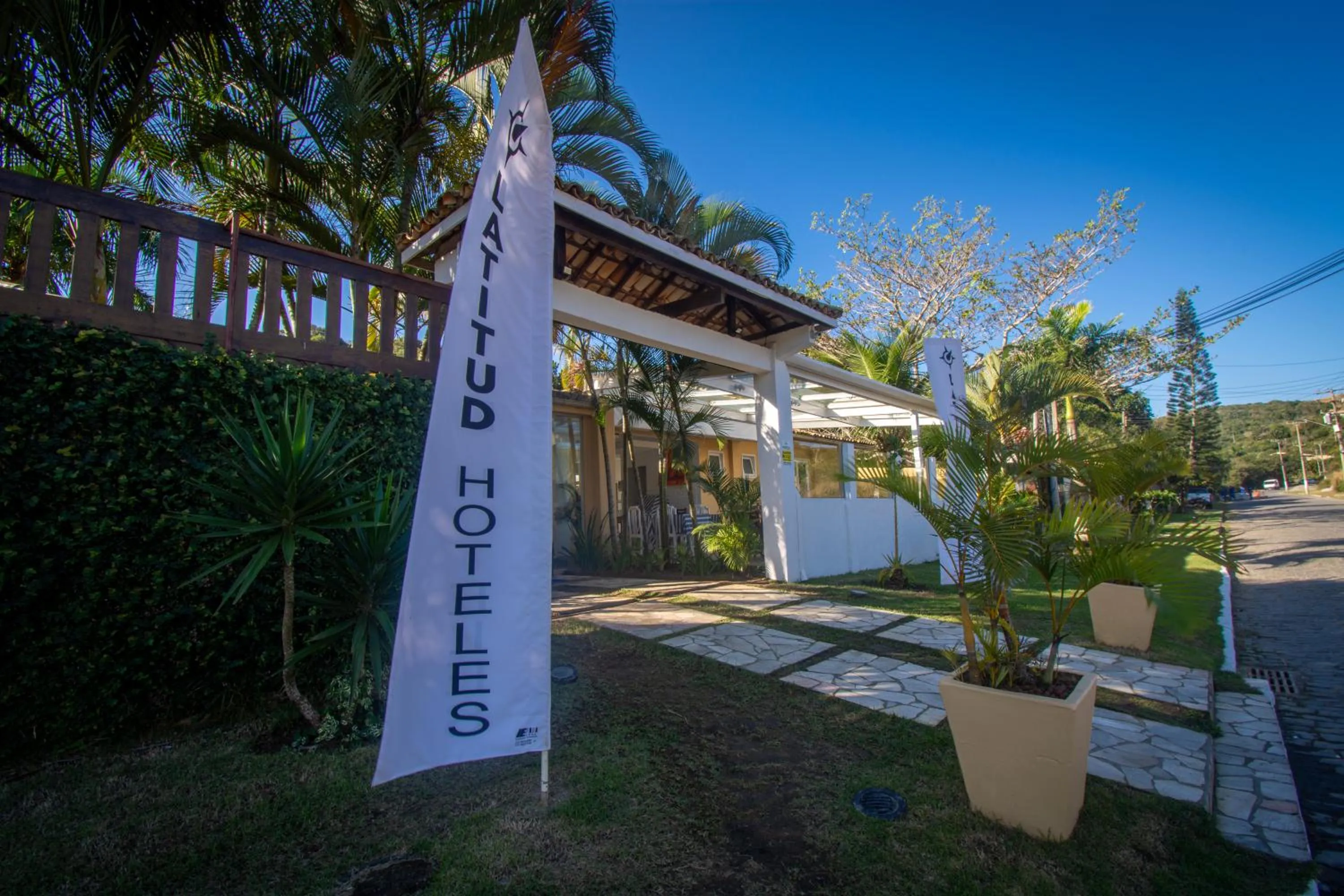 Facade/entrance in Hotel Latitud Buzios by Latitud Hoteles