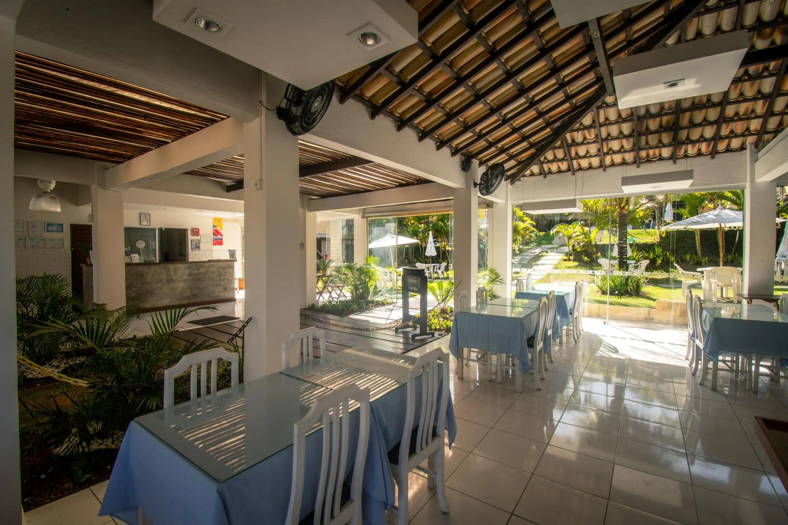 Lobby or reception in Hotel Latitud Buzios by Latitud Hoteles