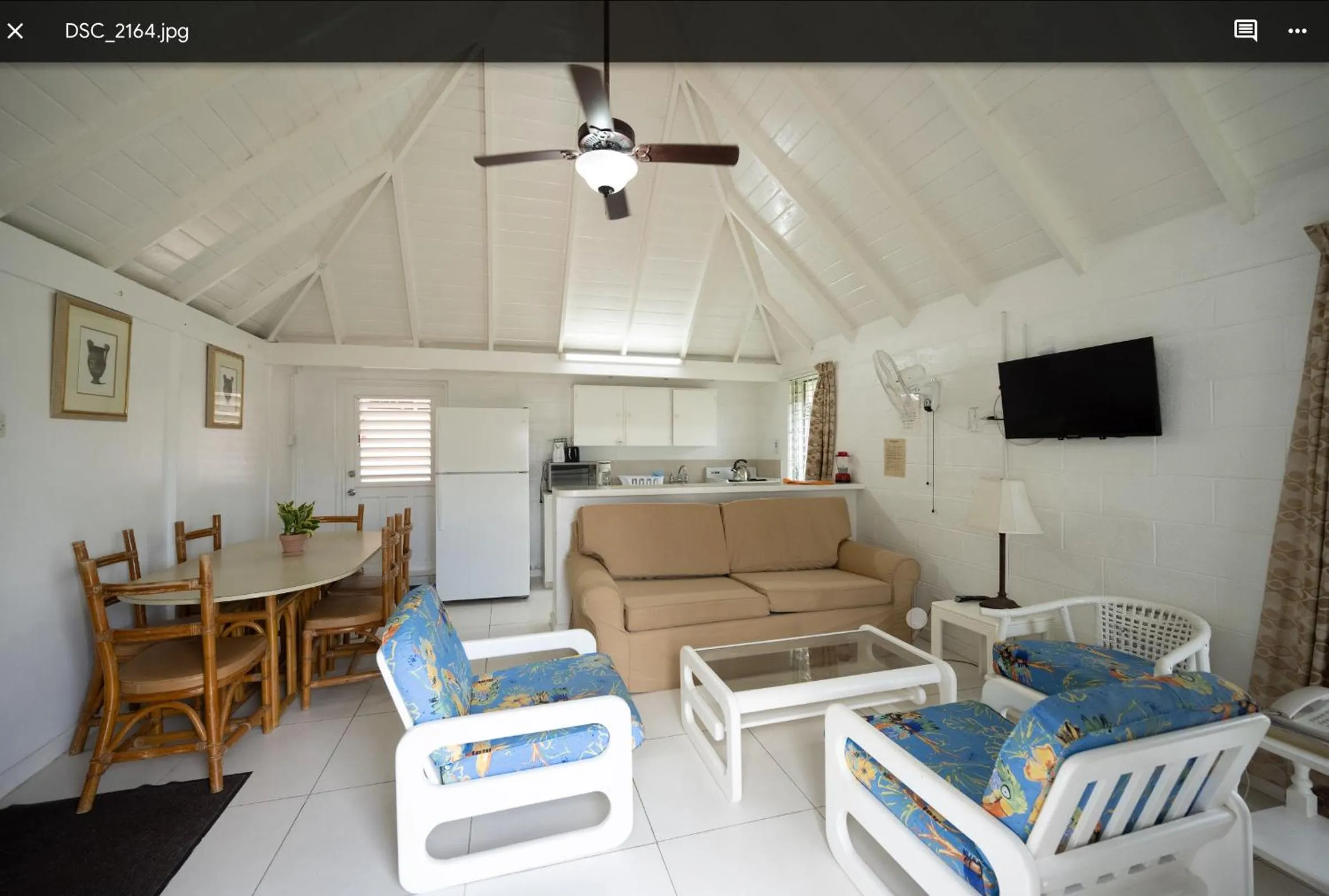 Communal lounge/ TV room in The Monteray Hotel