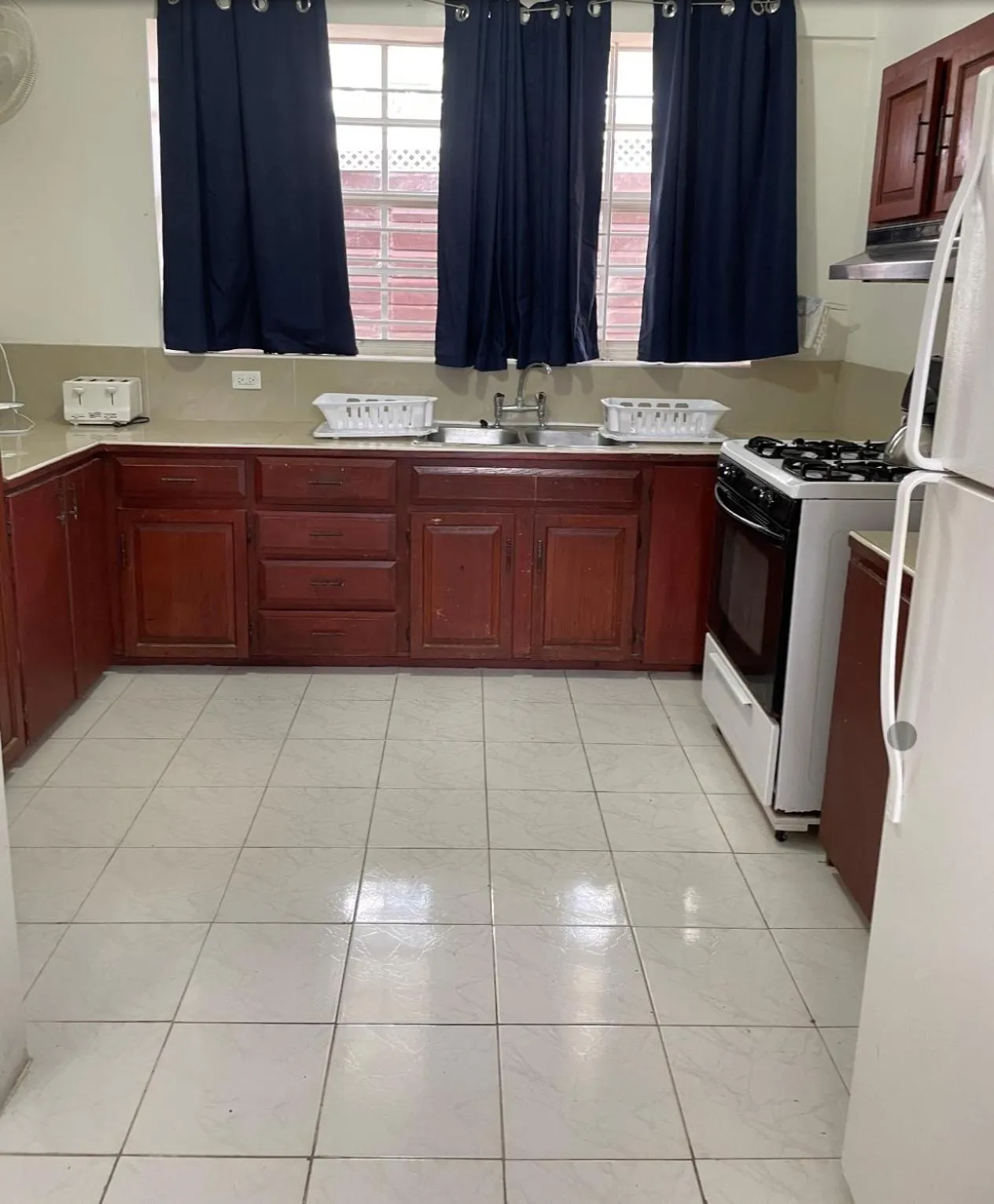 Kitchen or kitchenette in The Monteray Hotel