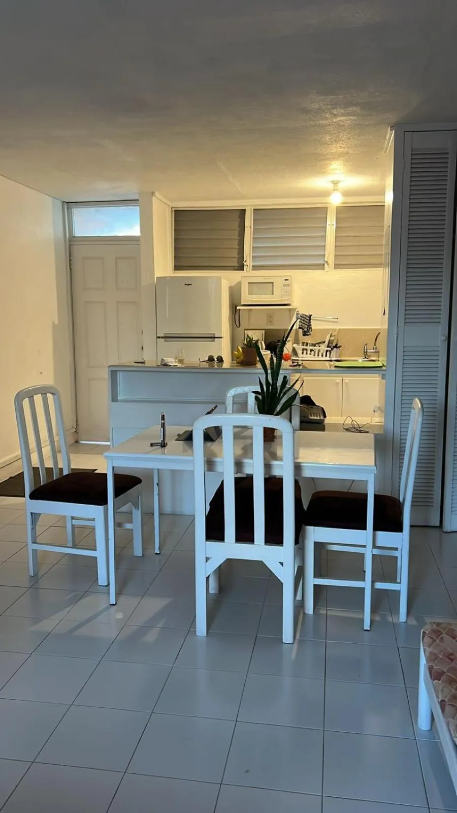 Kitchen or kitchenette in The Monteray Hotel