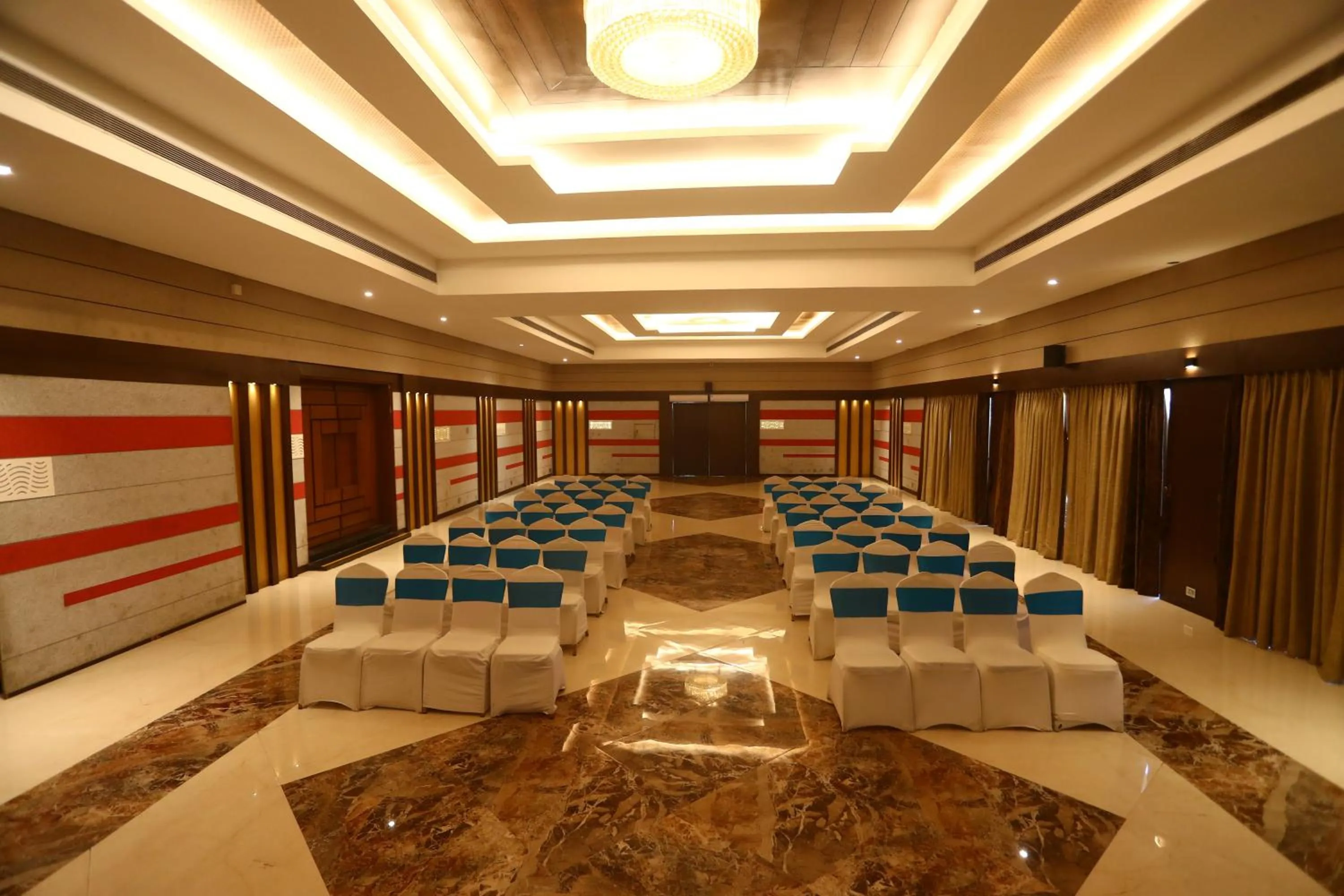 Banquet/Function facilities in Hotel Kanha’s Palm Springs