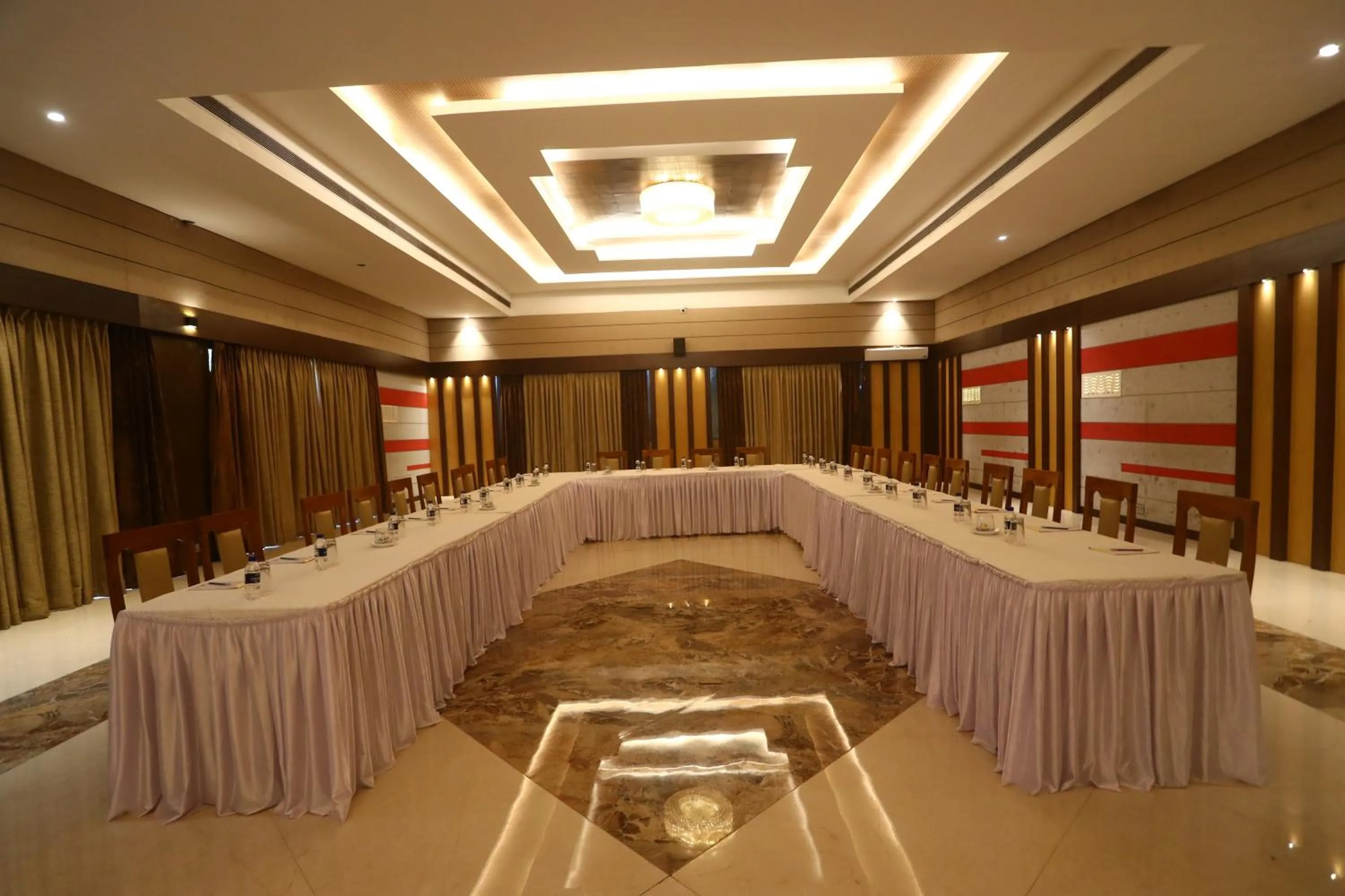 Meeting/conference room in Hotel Kanha’s Palm Springs