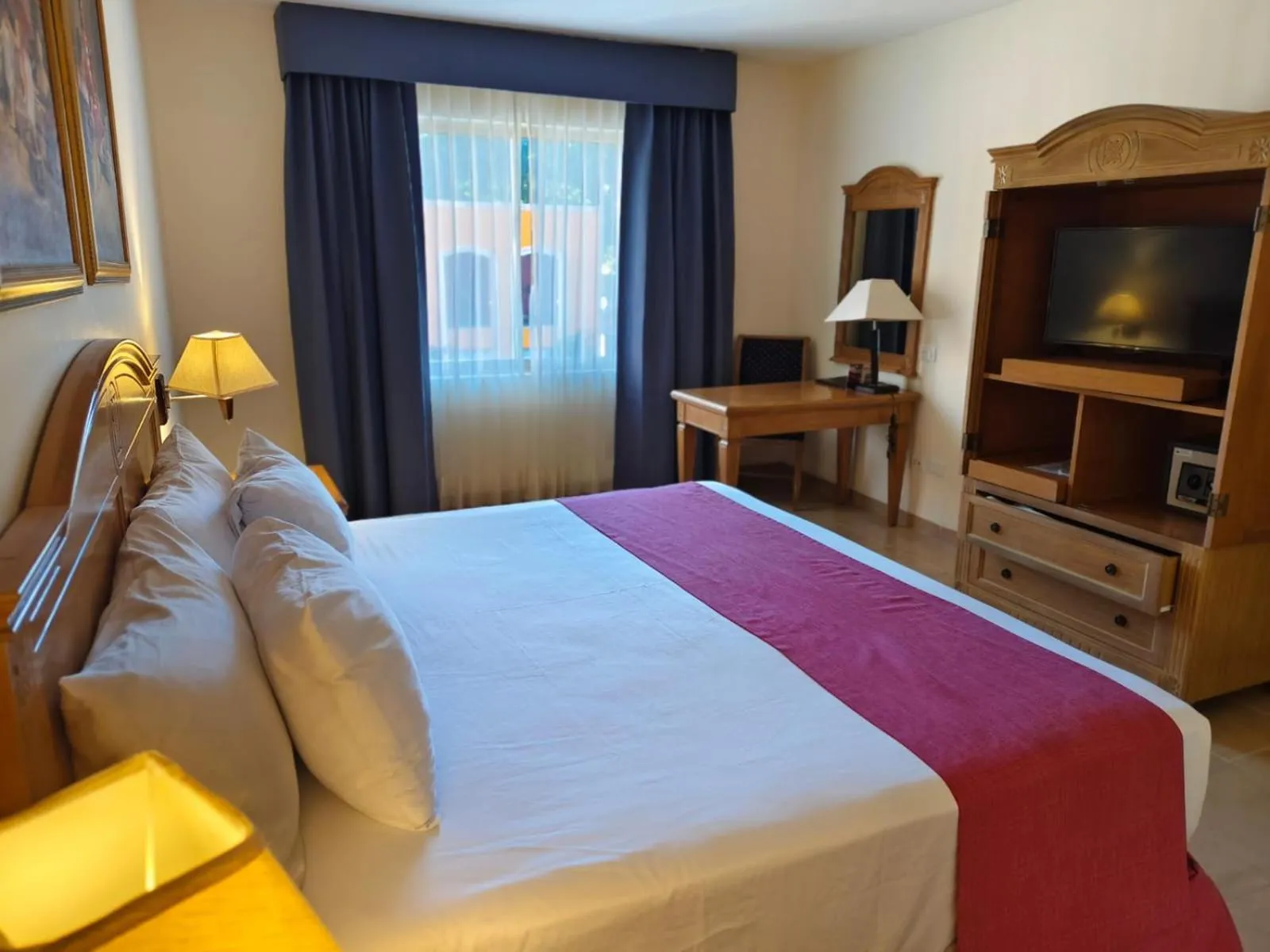 Bed in Hotel Hacienda Real