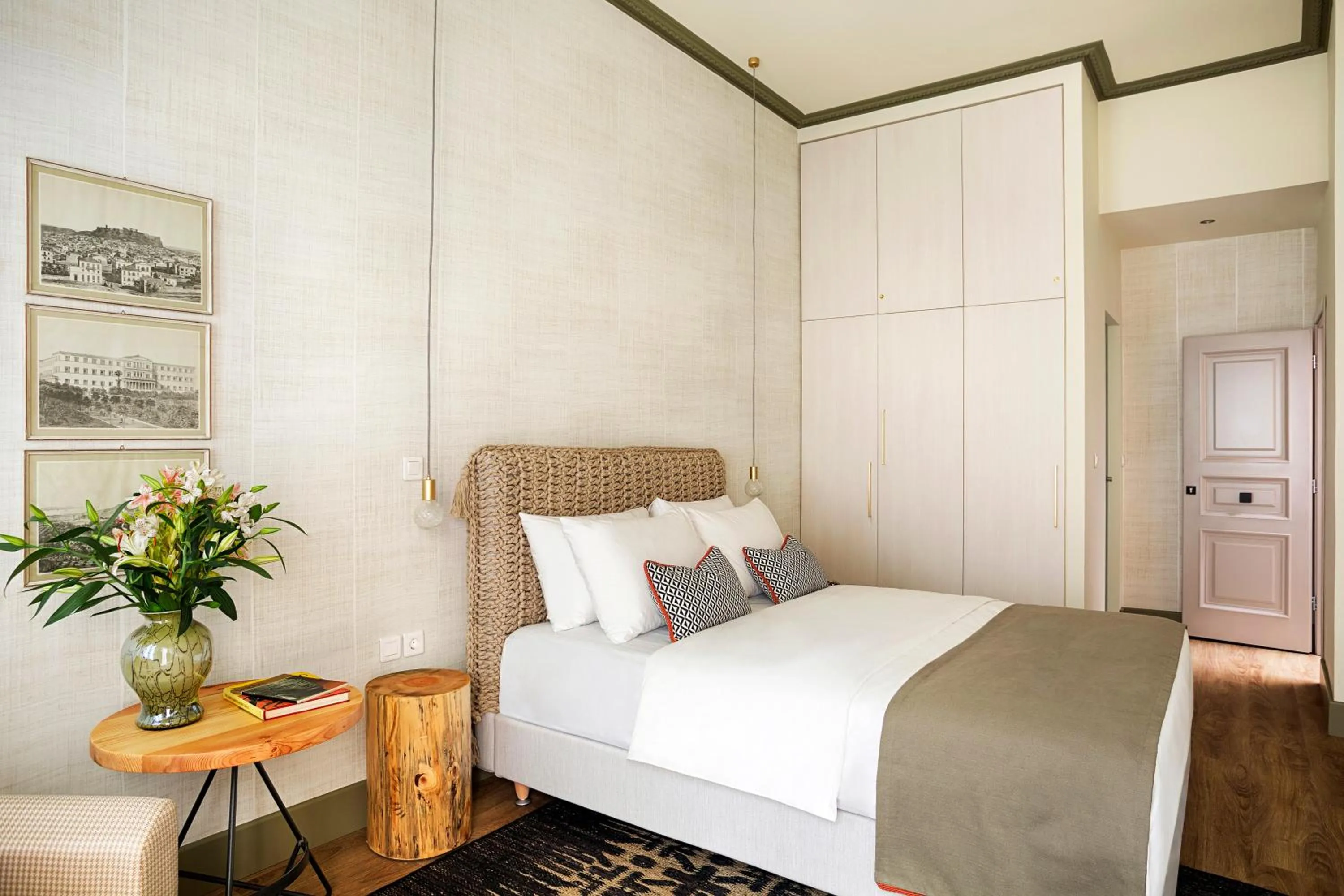 Bed in The Frogs_Guest House