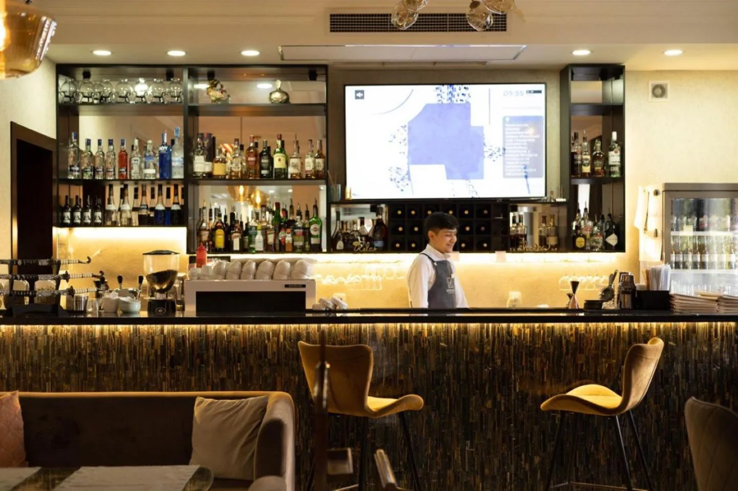 Restaurant/places to eat in Navruz Hotel Tashkent