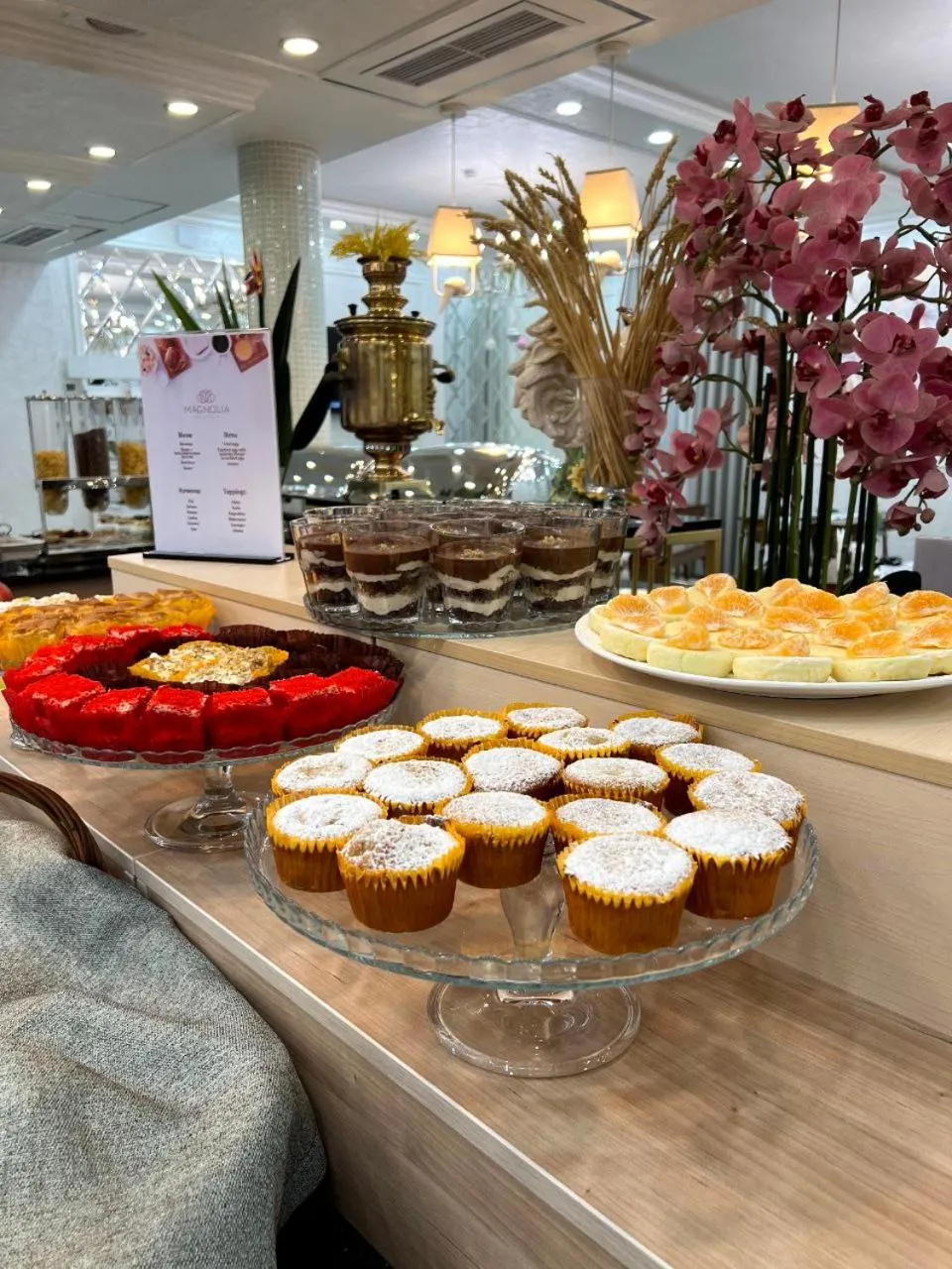 Restaurant/places to eat in Navruz Hotel Tashkent