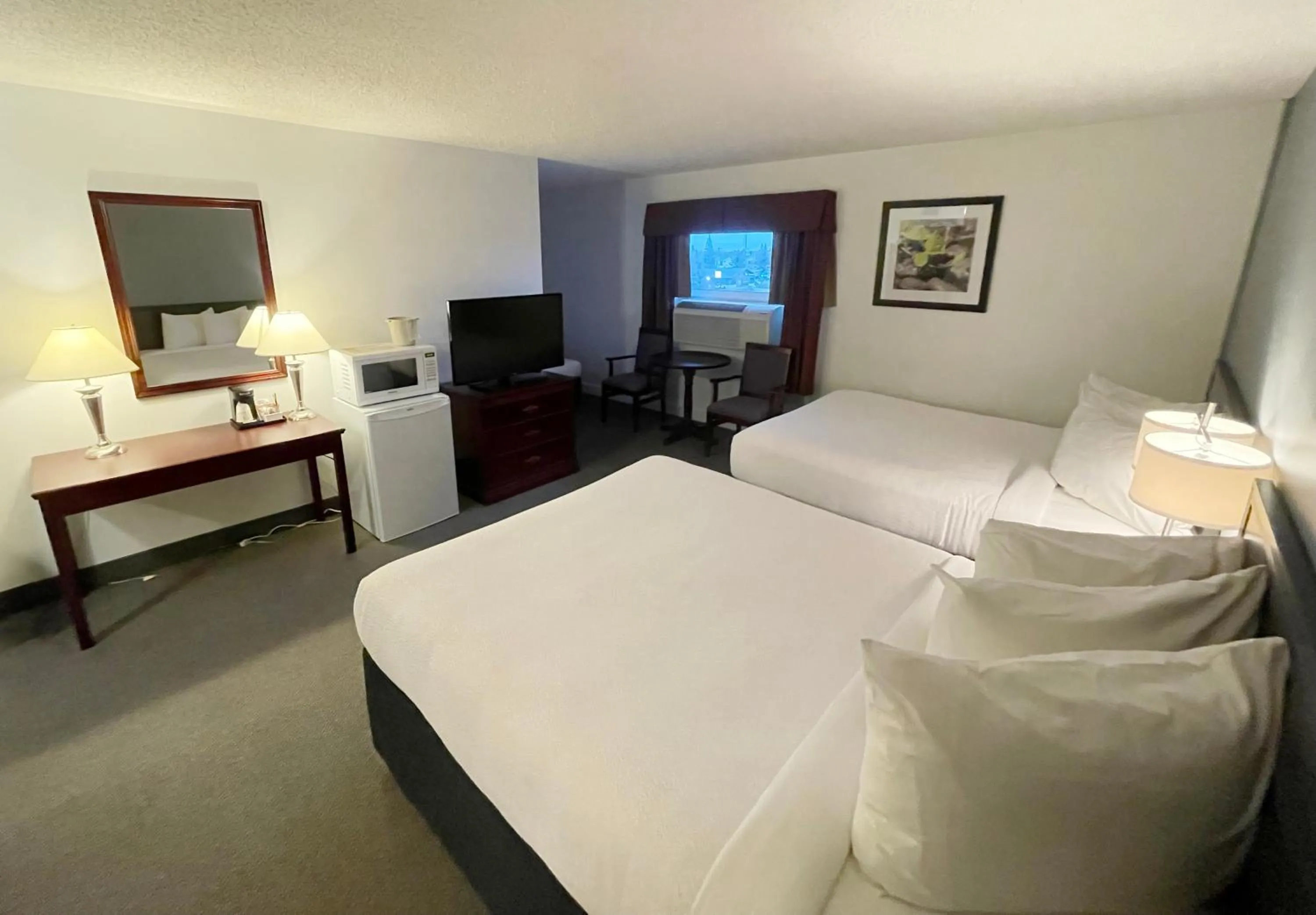 Bed in Days Inn & Conference Centre by Wyndham Camrose Norsemen