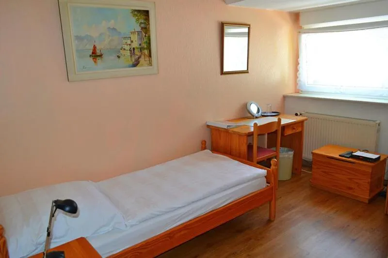 bunk bed, Bed in Hotel Hohenstein -Radweg-Messe-Baldeneysee