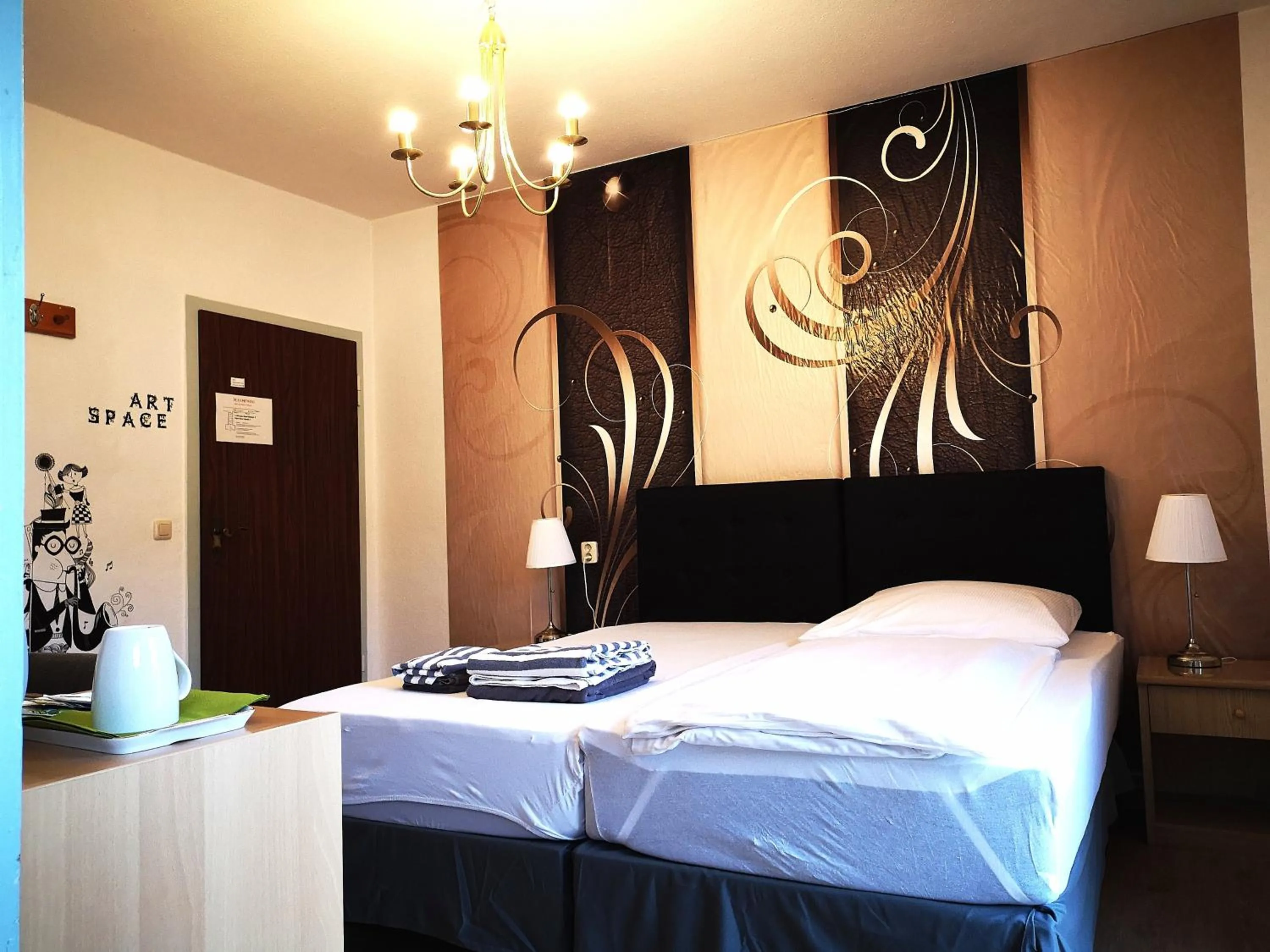 Bed in Hotel Hohenstein -Radweg-Messe-Baldeneysee