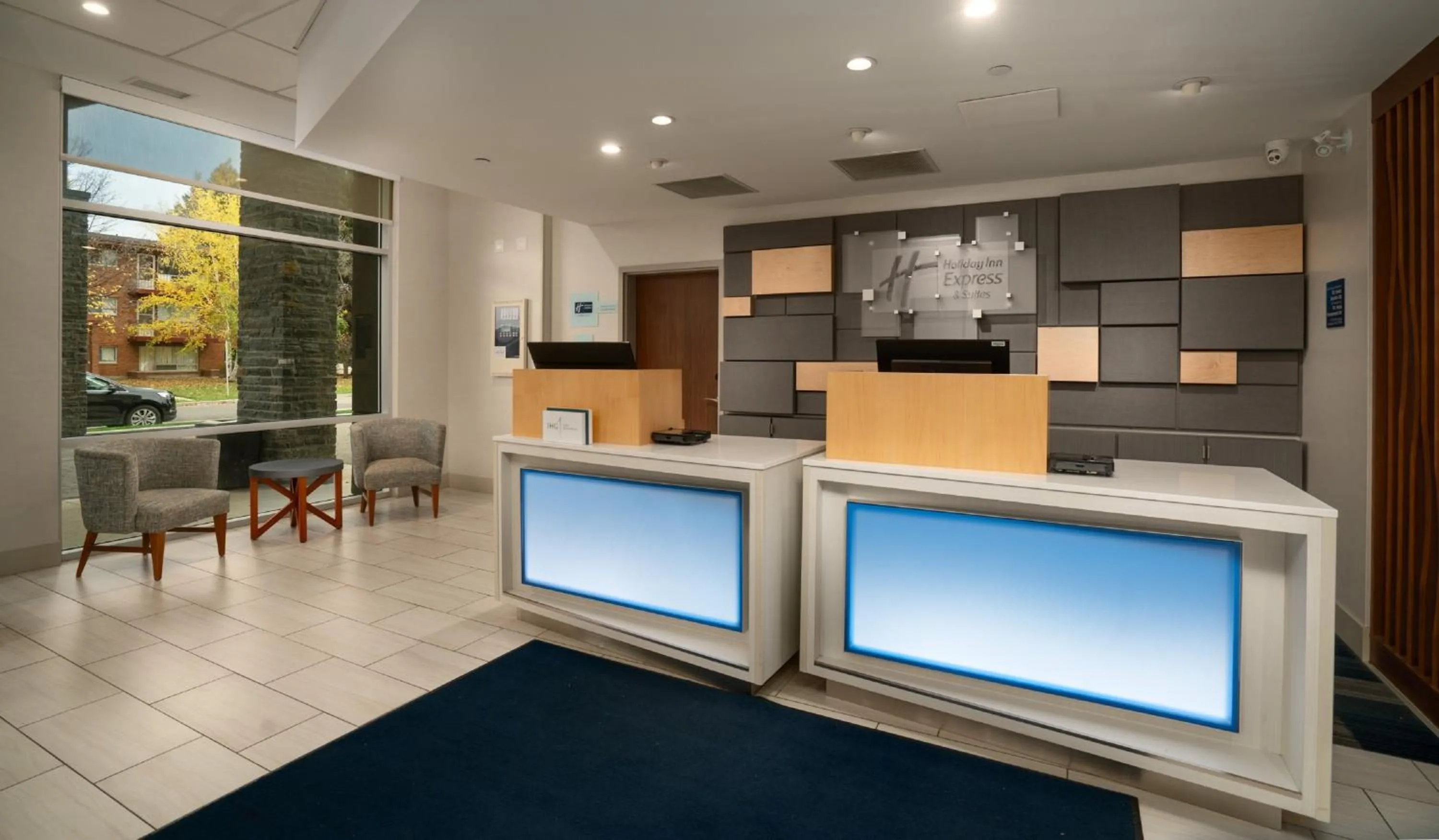 Property building in Holiday Inn Express & Suites - Brandon by IHG